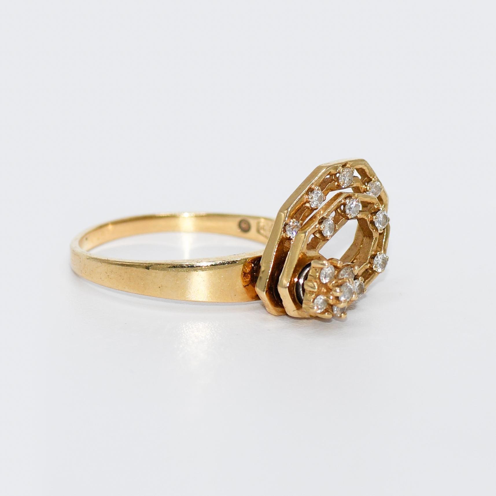 14K Yellow Gold Free Spinning Diamond Cocktail Ring, 5.8gr
14K Free Spinning Diamond Cocktail Ring
There is .20tdw, Clarity SI1-SI2, Color G-H
Stamped 14k, weighs 5.9gr
Size 10 1/2
Can be sized for additional fee