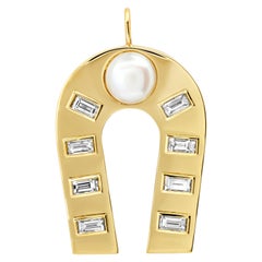 14K Yellow Gold Fresh Water Pearl and Diamond Baguette Horseshoe Charm