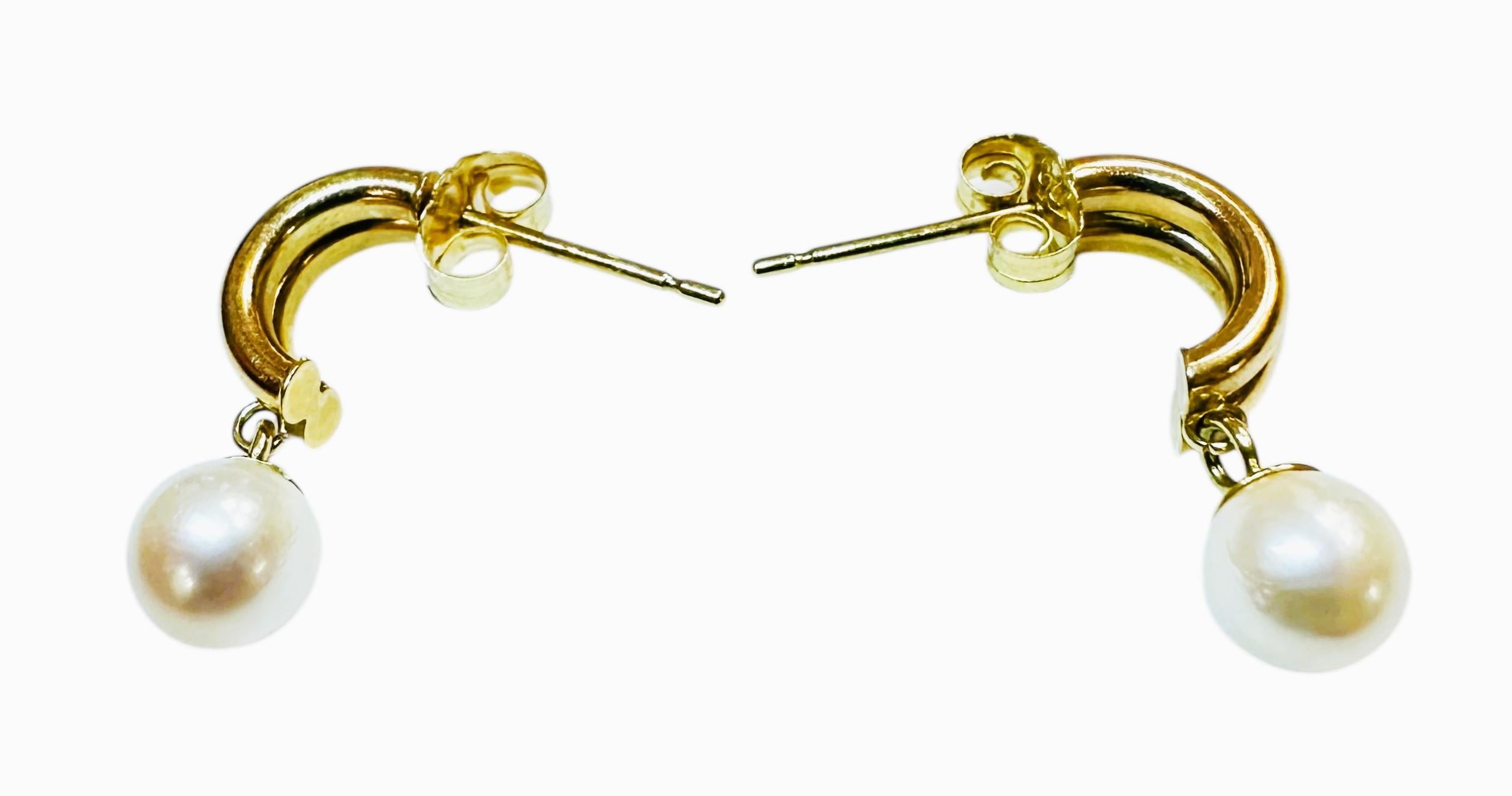 Round Cut 14K Yellow Gold Freshwater Post Pearl Dangle Earrings For Sale