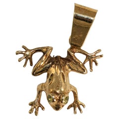 14K Yellow Gold Frog Pendant 5.3g