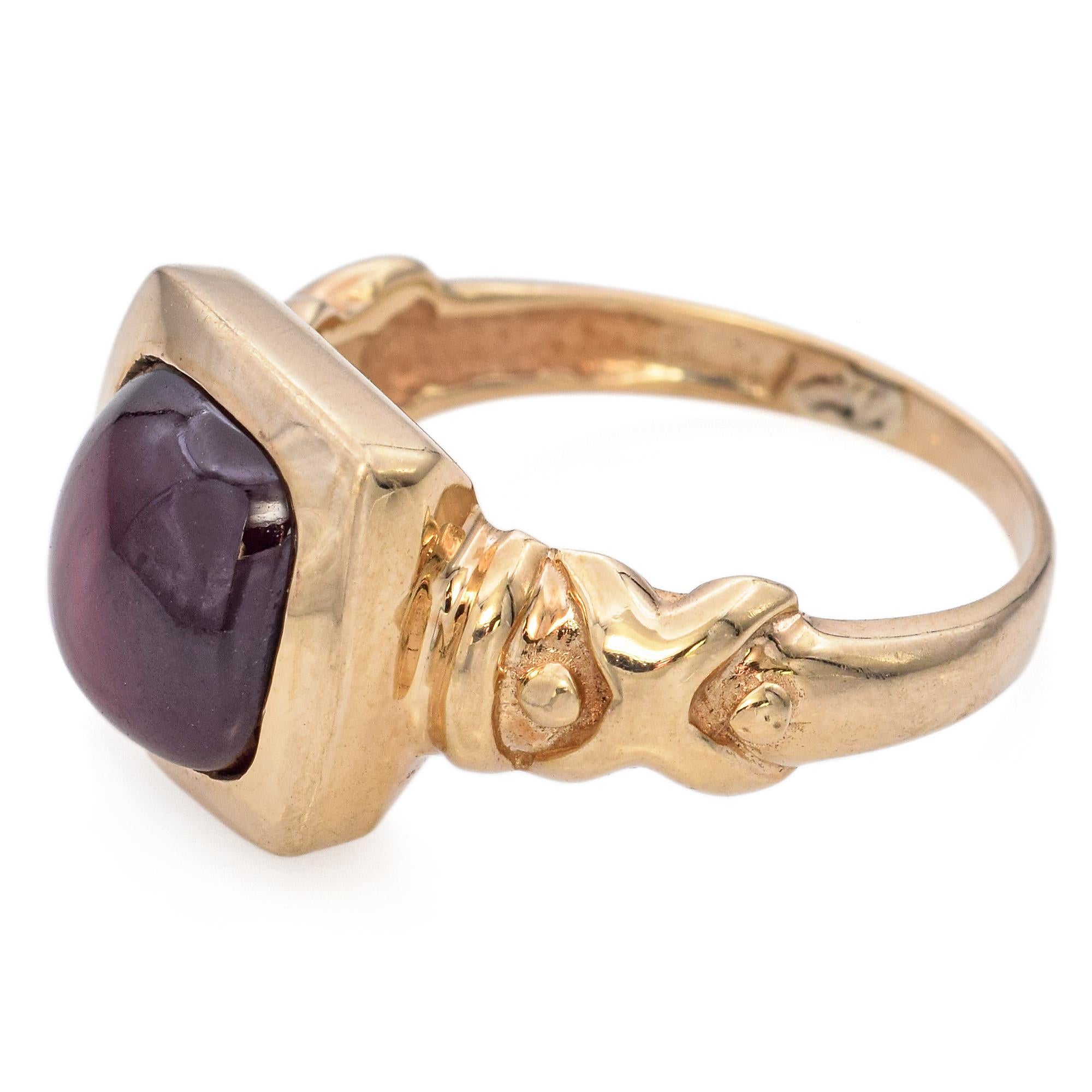 Women's 14K Yellow Gold Garnet 2.70 Cabochon Bezel Set Ring For Sale