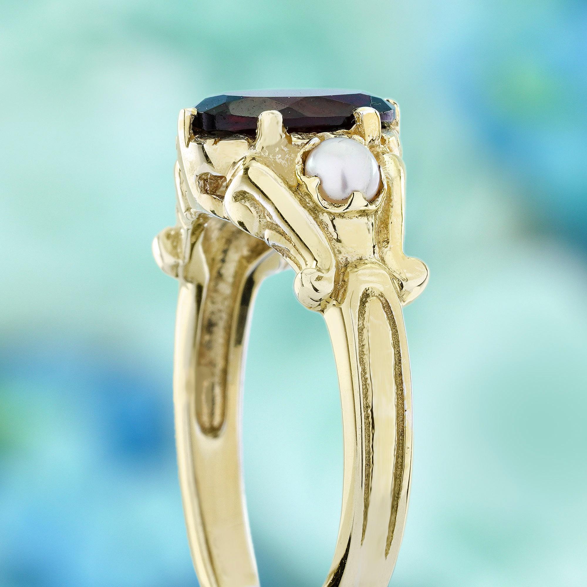 14K Gelbgold Granat und Perle Vintage Style Drei Stein Ring Damen im Angebot