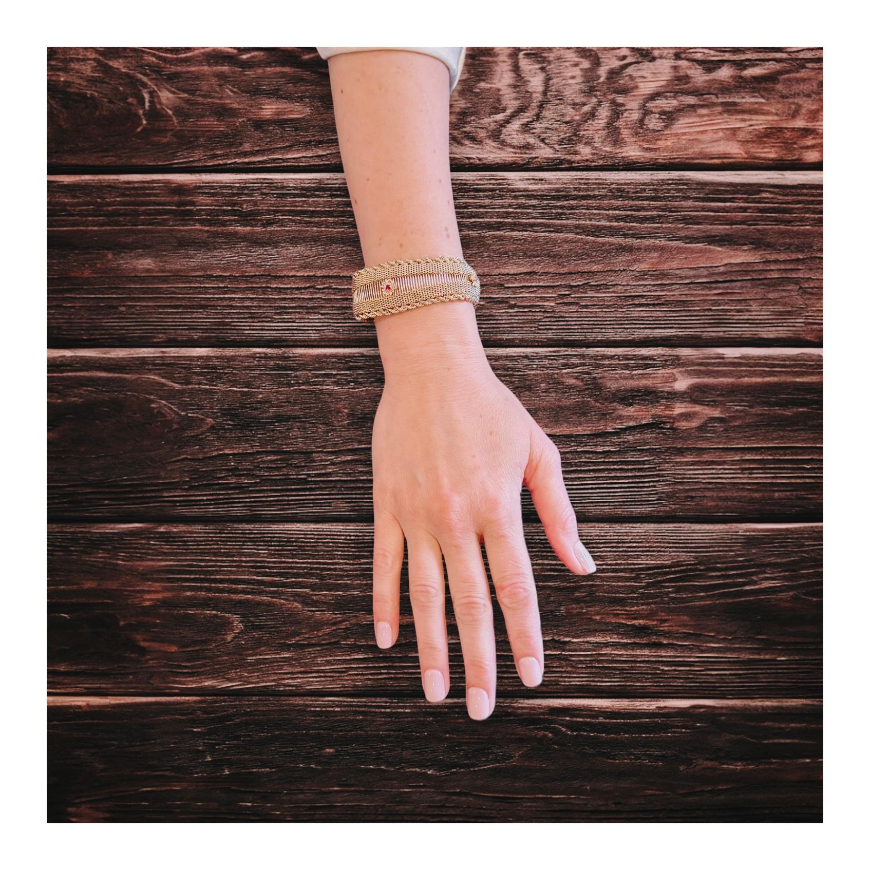 Bracelet en or jaune 14K avec grenat en vente 2