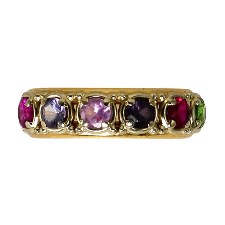 Ring aus 18 Karat Gelbgold mit Edelsteinen, 5 Gramm
