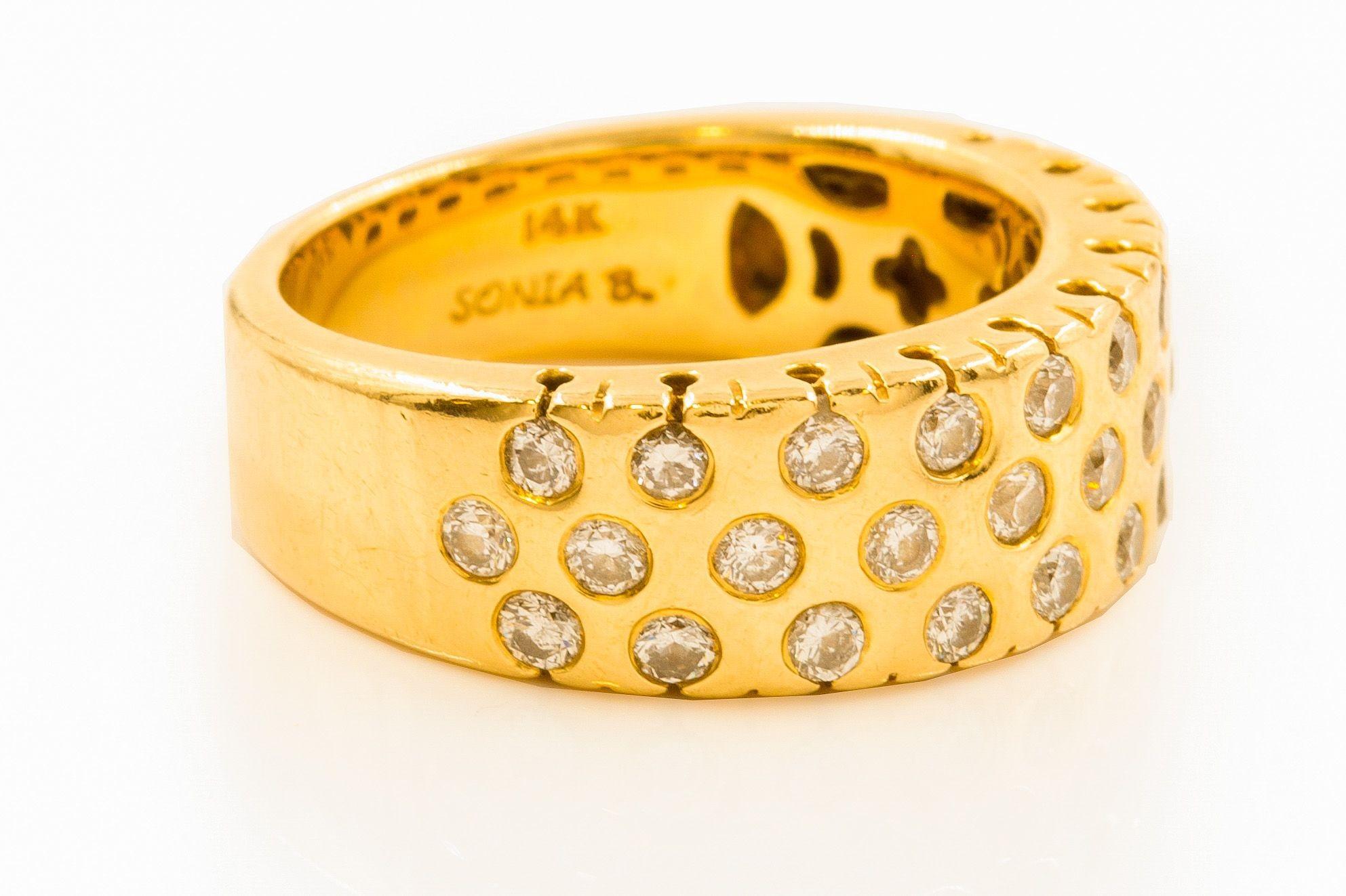 Or Bague en or jaune 14K et pierres précieuses par Sonia Bitton, taille 7 en vente