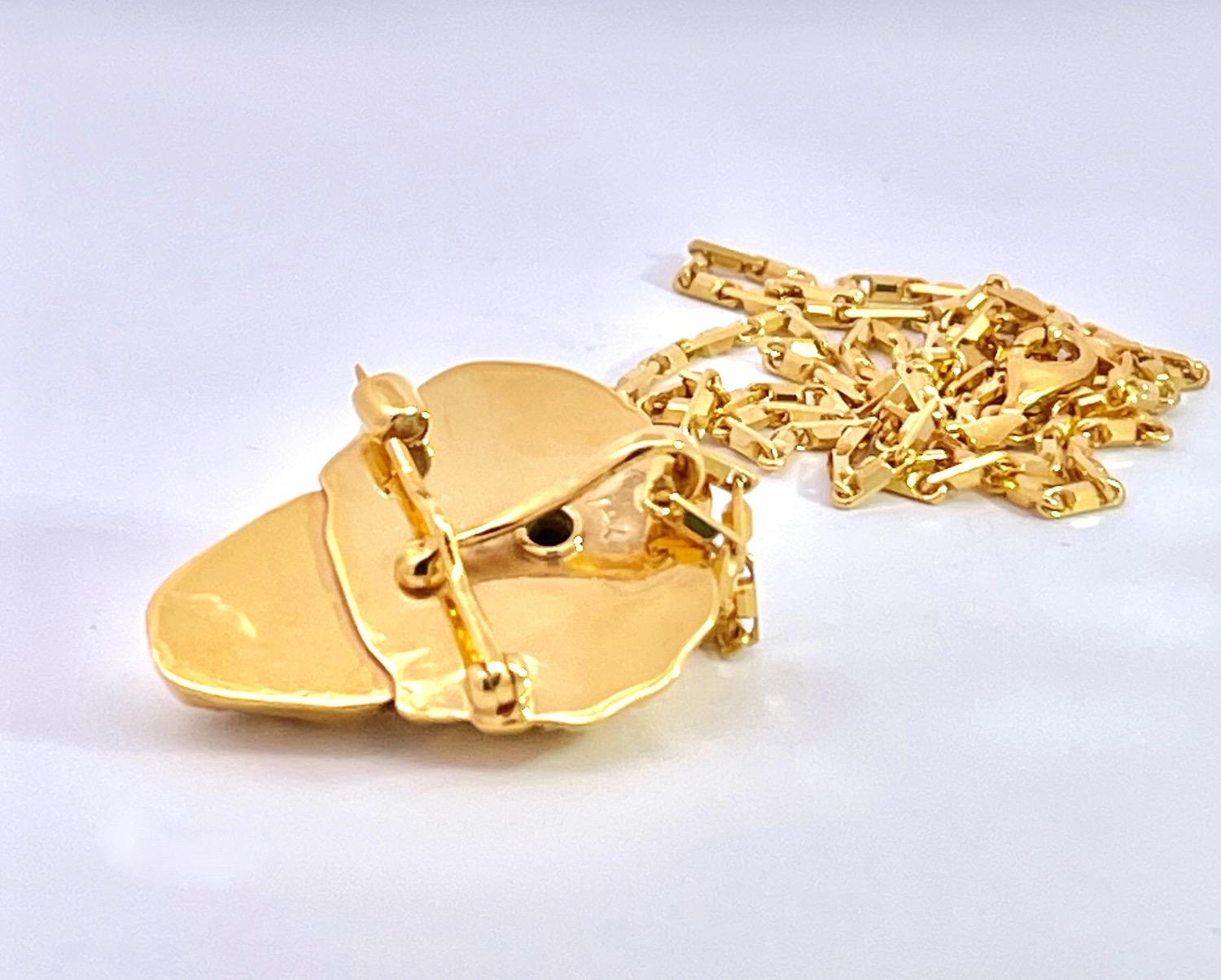 14K Yellow Gold Genie with Synthetic Sapphire Studded Turban In condizioni buone in vendita a North Hollywood, CA