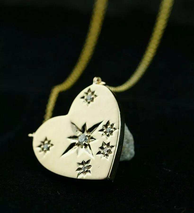 14k Yellow Gold Genuine Diamond Heart Shape Pendant Necklace In New Condition For Sale In Chicago, IL
