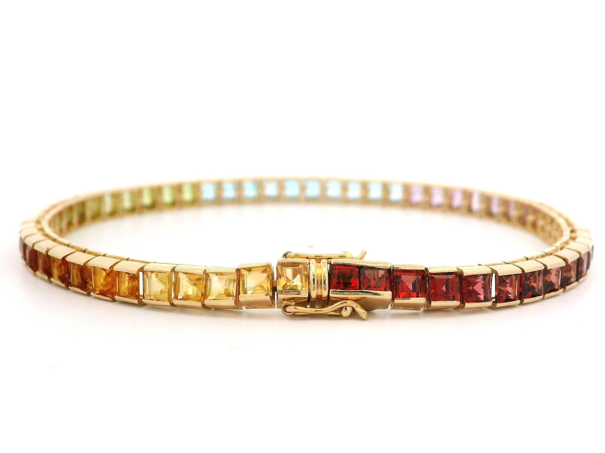 14k Yellow Gold Genuine Gradient Multicolor Square Step Cut Stones Line Bracelet Excellent état - En vente à Montclair, NJ