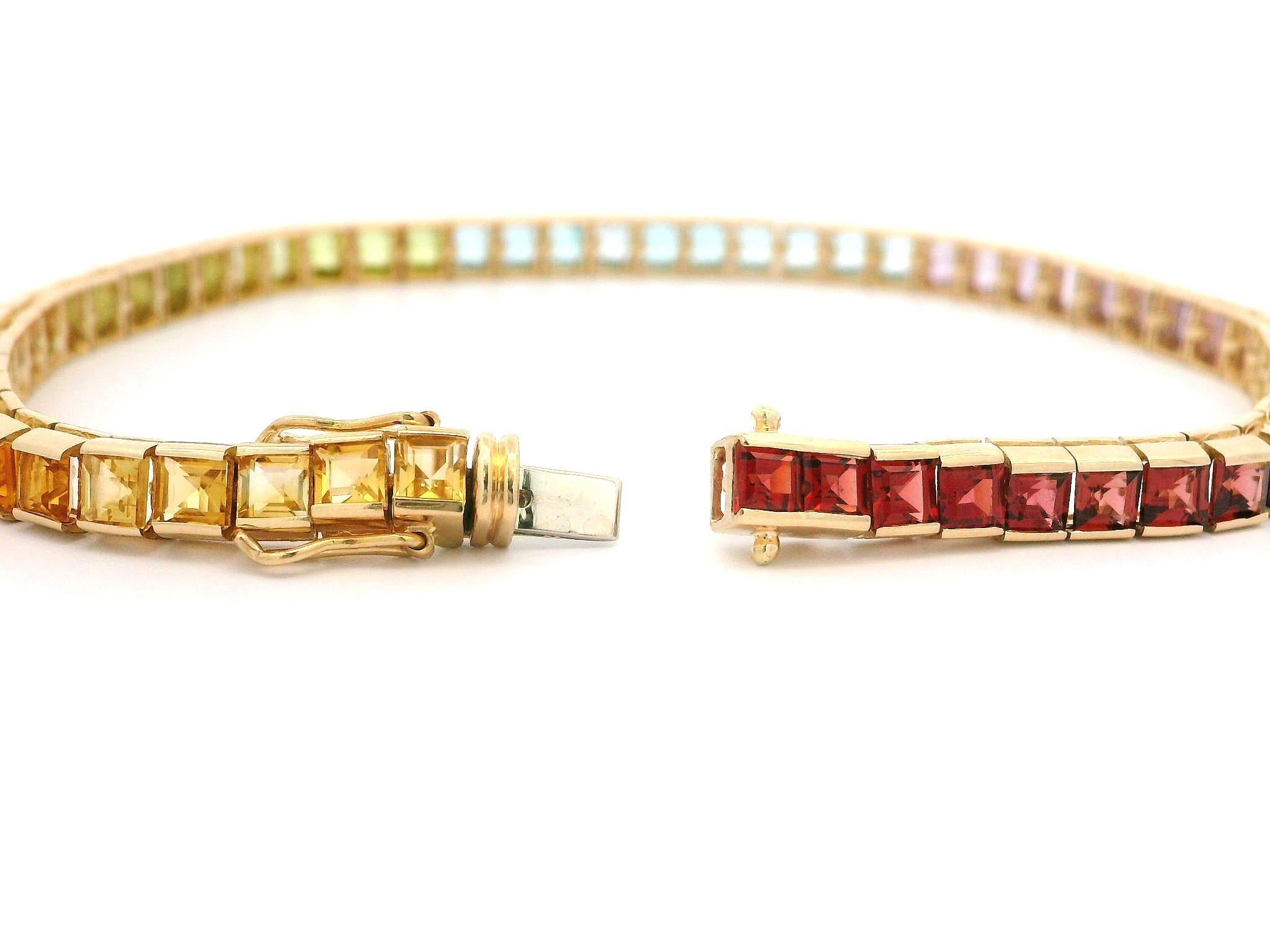 14k Yellow Gold Genuine Gradient Multicolor Square Step Cut Stones Line Bracelet en vente 1