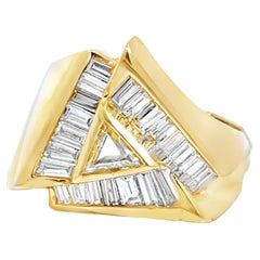 14K Gelbgold Geometrischer Diamantring mit Trillion und Baguette Diamanten - 1.8
