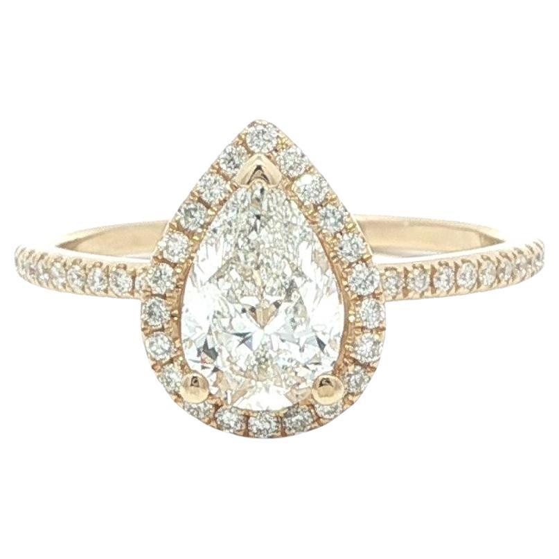14k Yellow Gold GIA 1.1ctw Pear Cut Diamond Halo Classic Modern Engagement Ring en venta