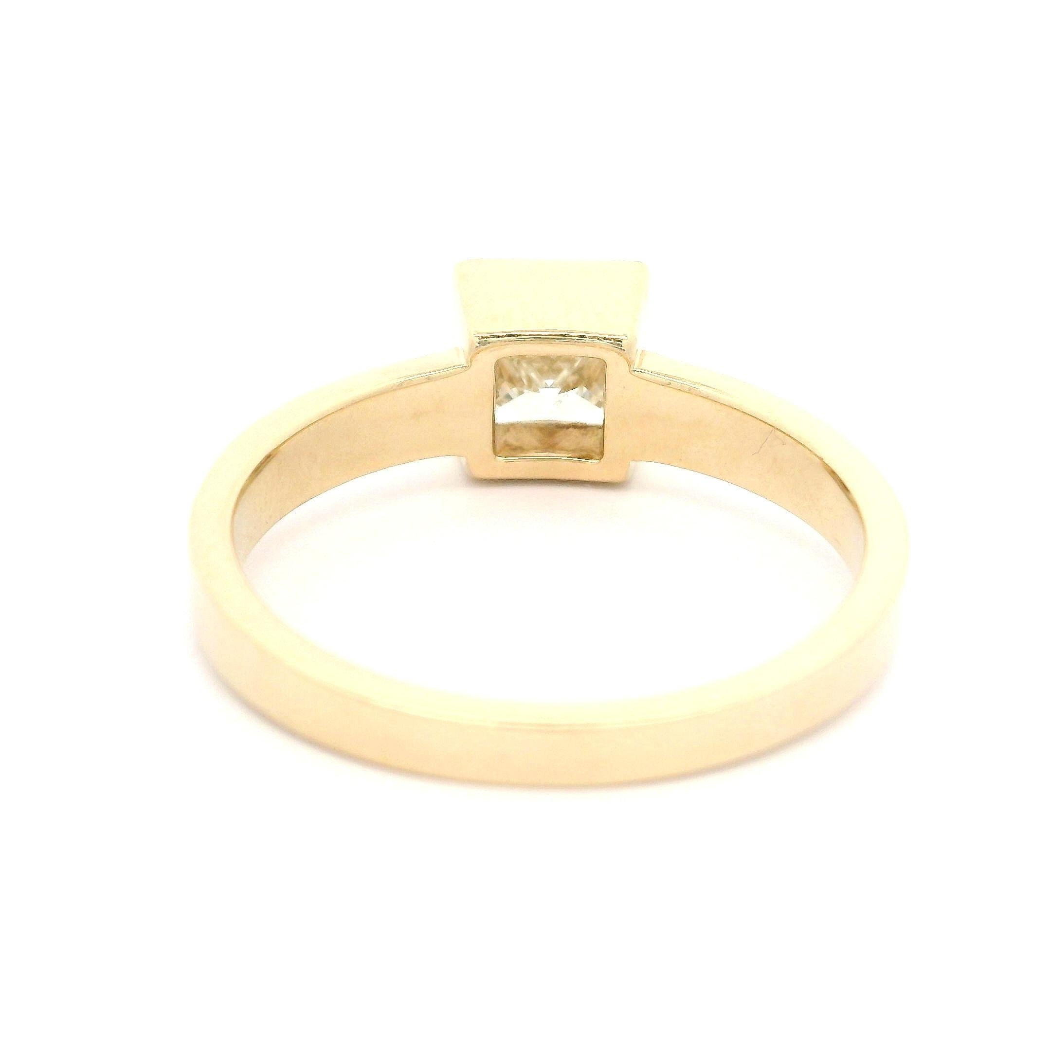 14k Yellow Gold GIA 1.21ct Princess Square Bezel Set Diamond Solitaire Ring In Excellent Condition In Montclair, NJ