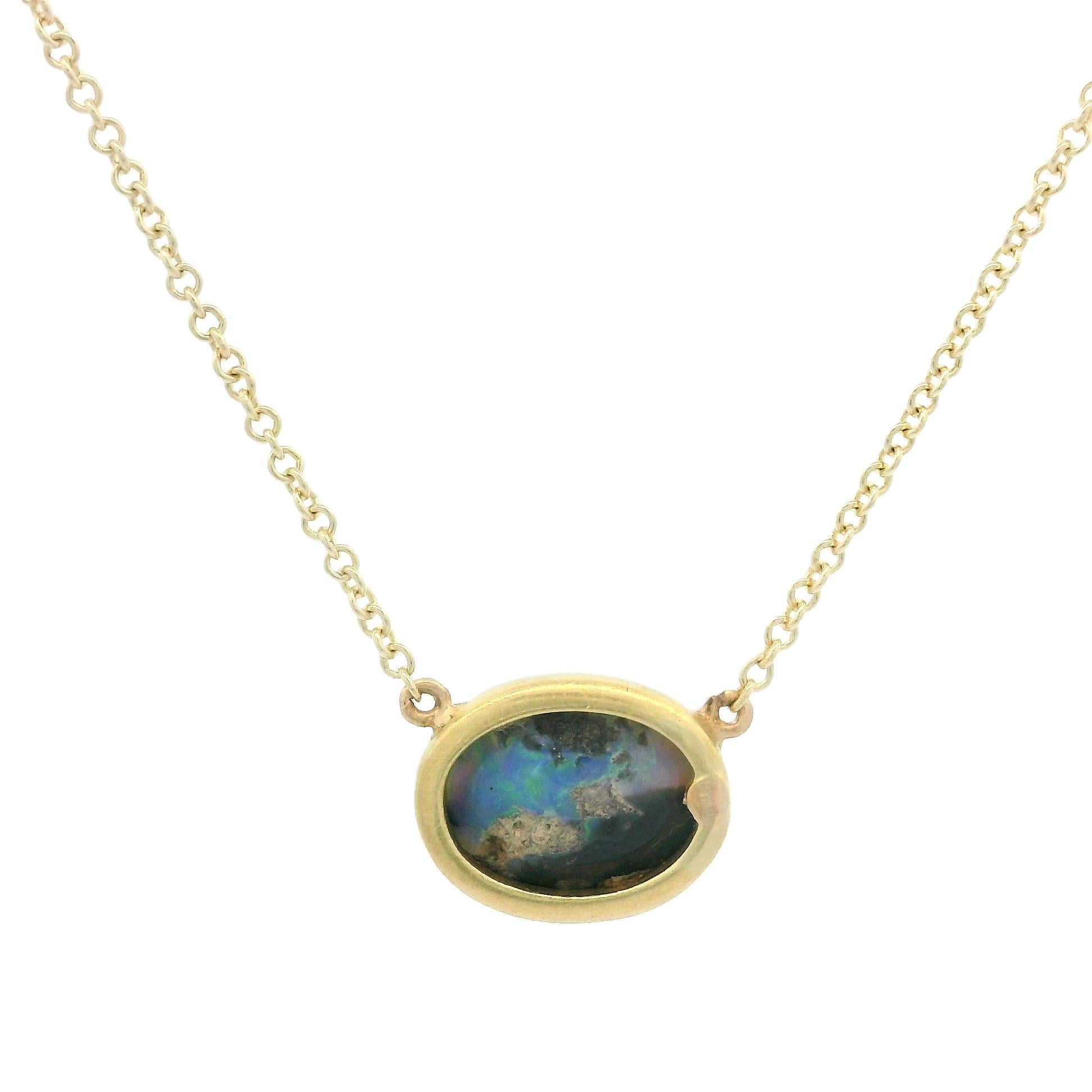 Chaîne collier pendentif en or jaune 14 carats avec opale noire ovale de 1,35 carat certifiée GIA Pour femmes en vente