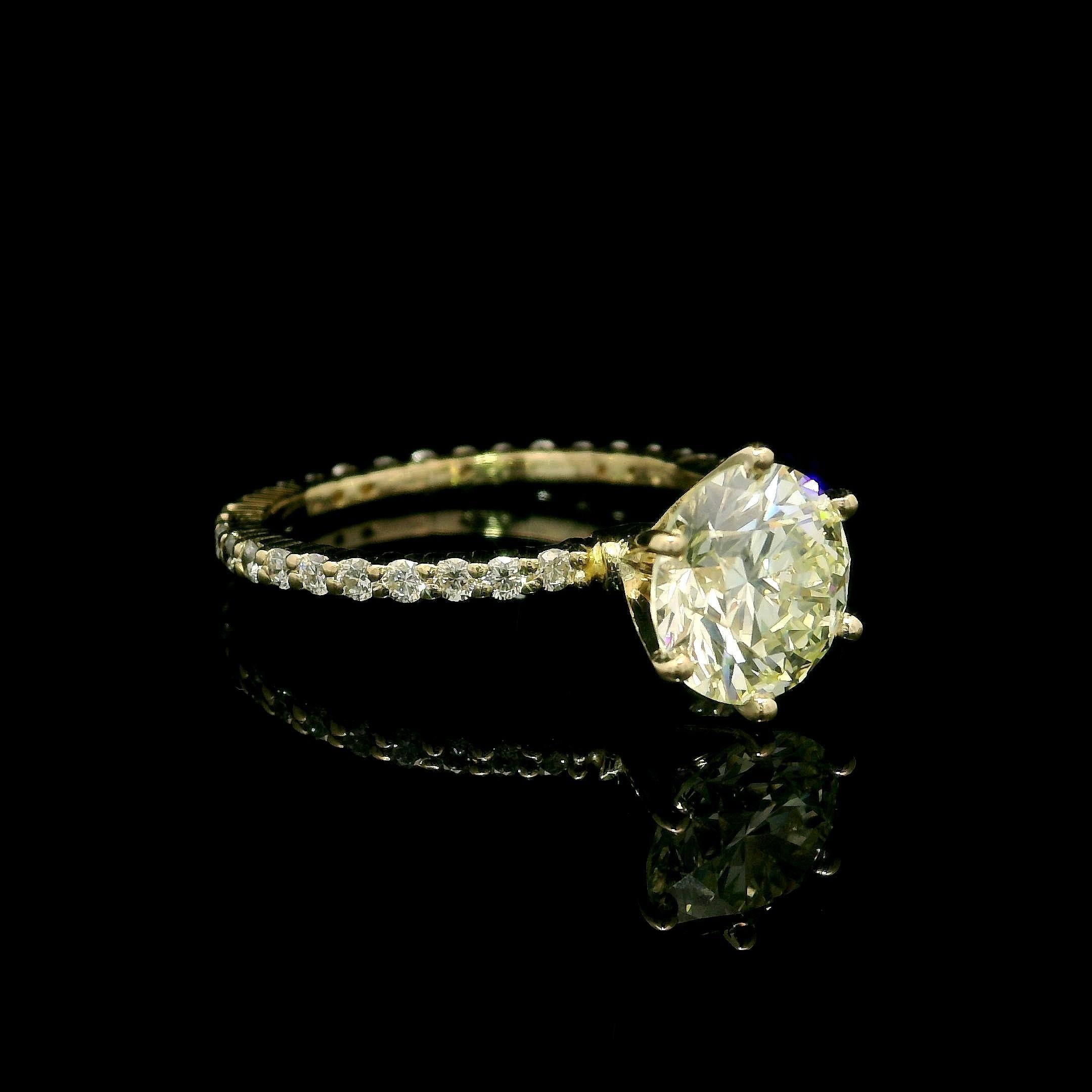 Bague de fiançailles solitaire en or jaune 14 carats avec diamant jaune clair rond de 2,59 carats certifié GIA en vente 4
