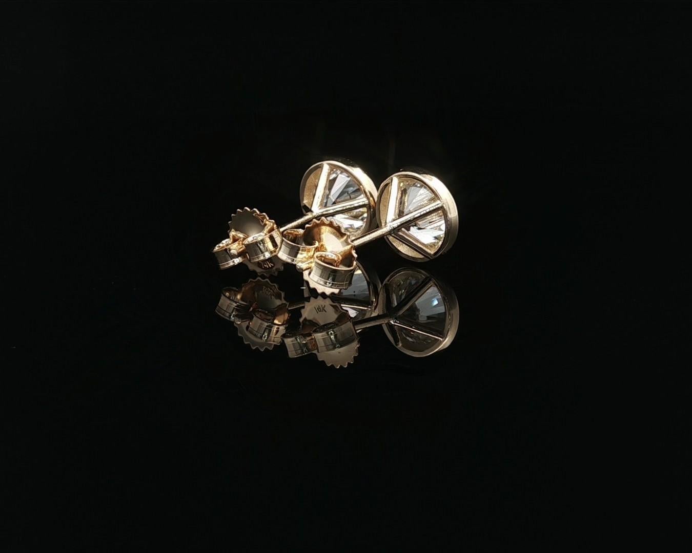 14k Yellow Gold GIA 3.08ct J SI1 Round Bezel Martini Diamond 9mm Stud Earrings en vente 8
