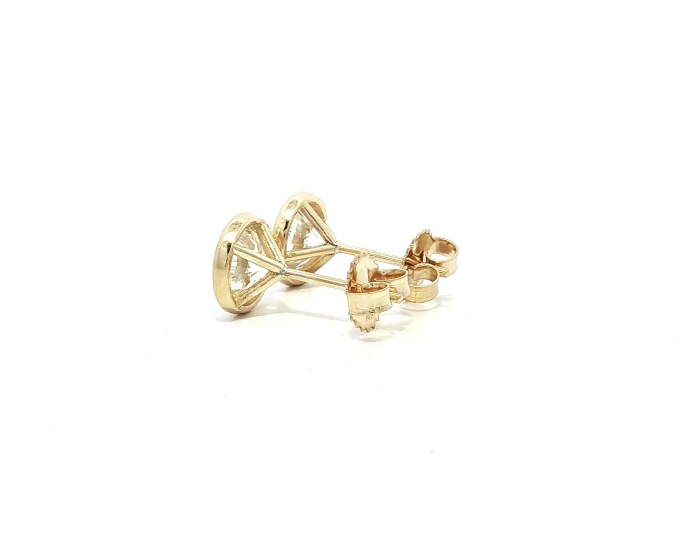 14k Yellow Gold GIA 3.08ct J SI1 Round Bezel Martini Diamond 9mm Stud Earrings en vente 2