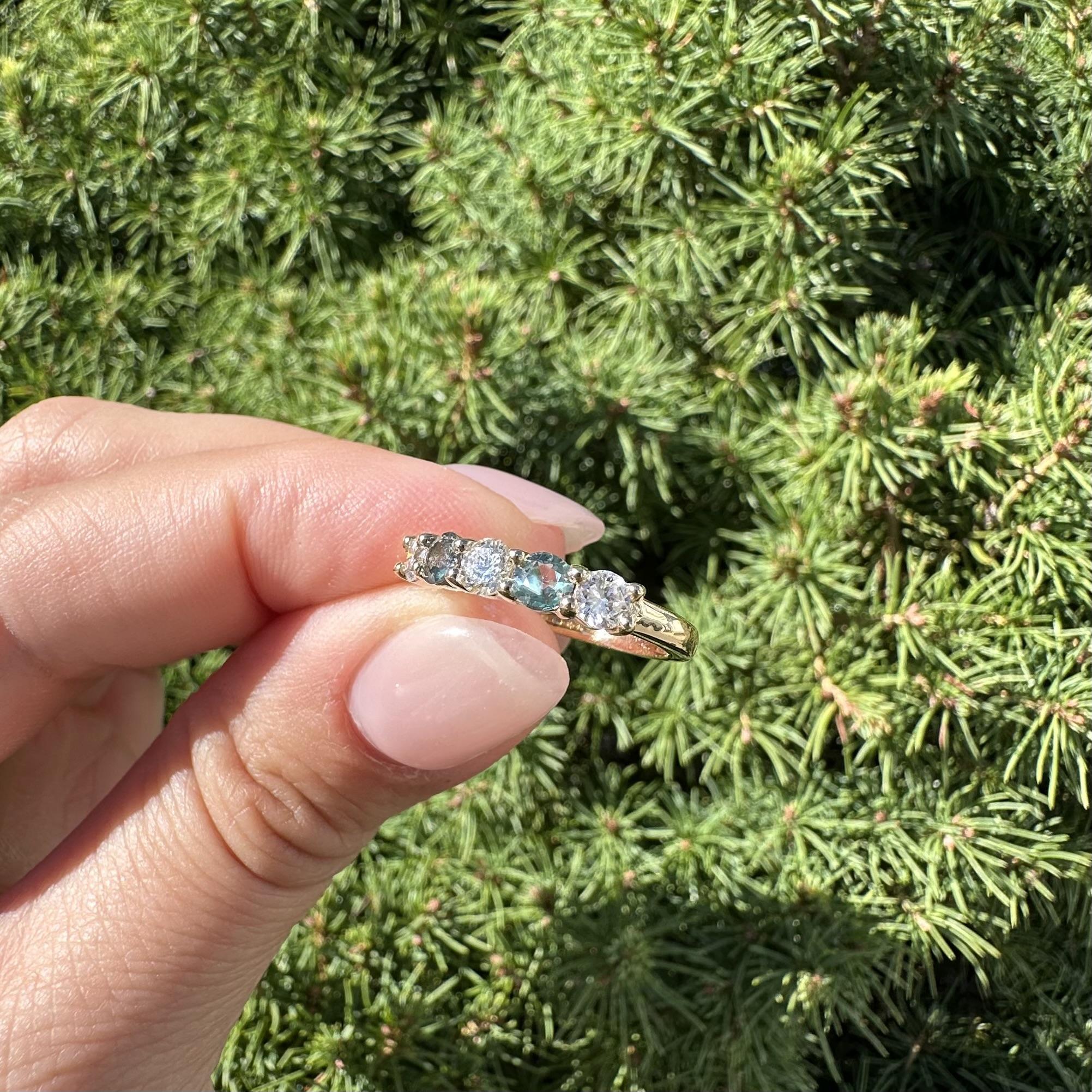 Bague en or jaune 14k GIA Brazil ColorChange Diamond Alexandrite Low Profile Band Ring en vente 10