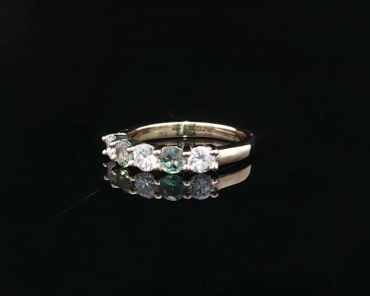 Bague en or jaune 14k GIA Brazil ColorChange Diamond Alexandrite Low Profile Band Ring en vente 2