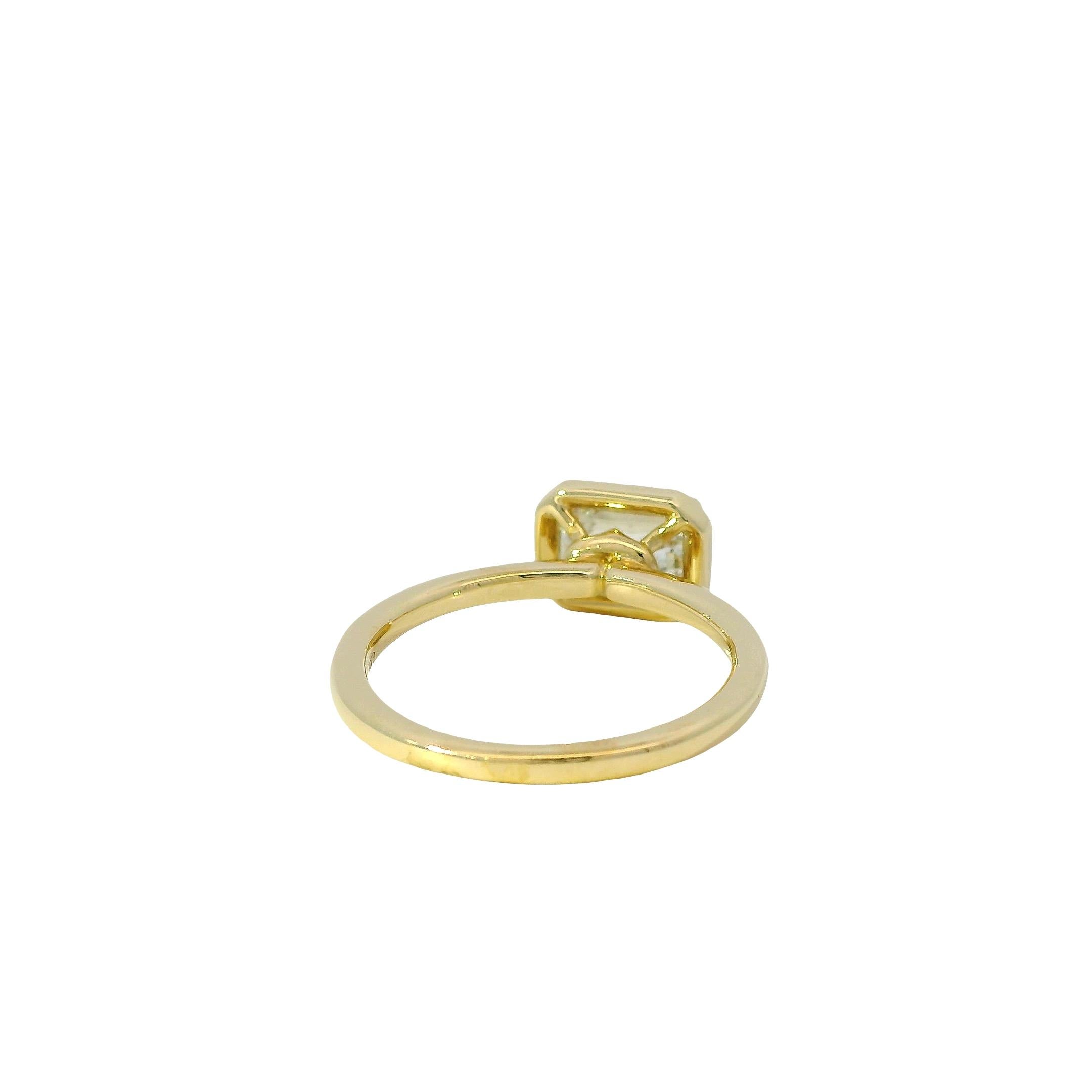 Bague de fiançailles en or jaune 14k certifiée GIA 1,07ct diamant taille émeraude en vente 5