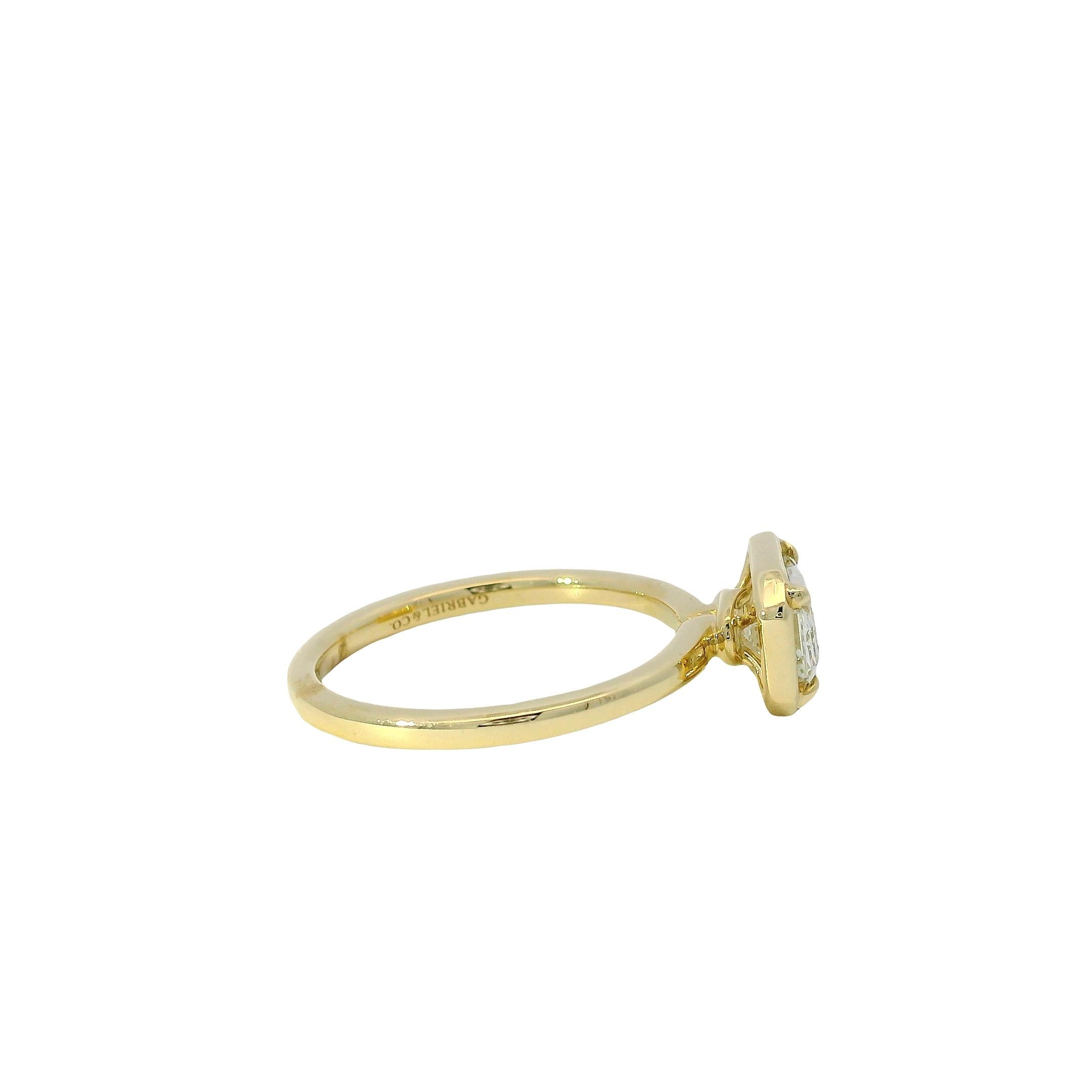 Bague de fiançailles en or jaune 14k certifiée GIA 1,07ct diamant taille émeraude en vente 9