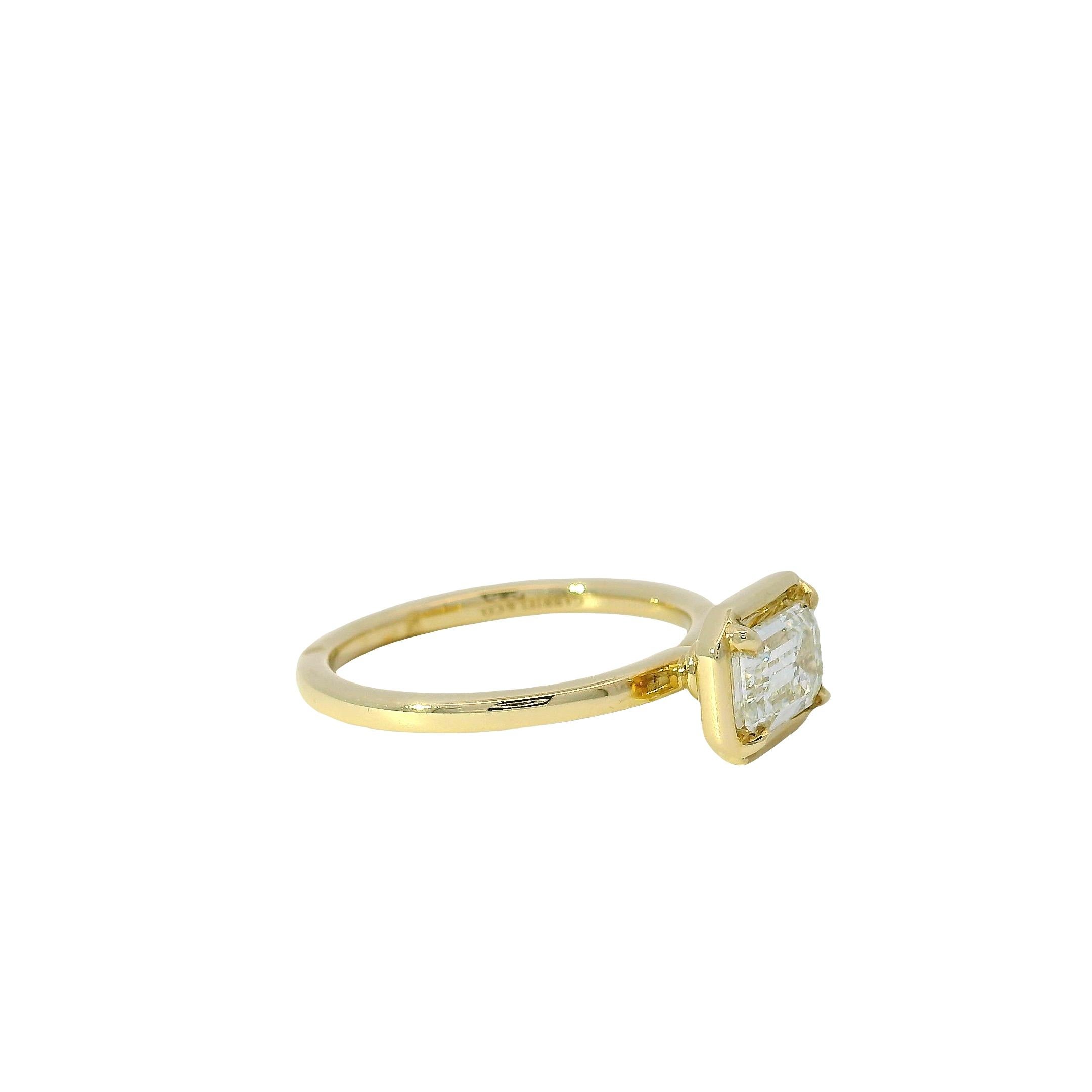 Bague de fiançailles en or jaune 14k certifiée GIA 1,07ct diamant taille émeraude en vente 11