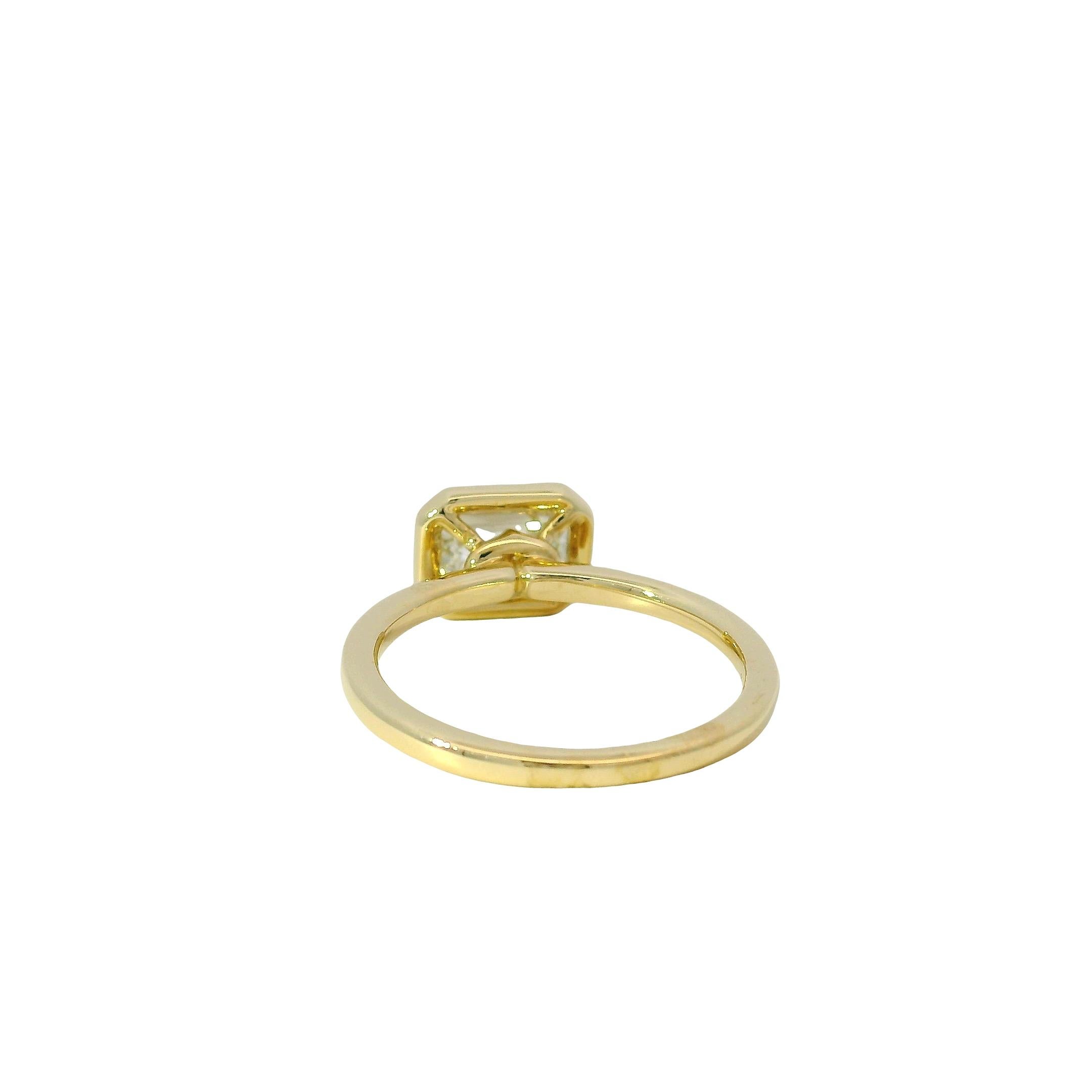 Bague de fiançailles en or jaune 14k certifiée GIA 1,07ct diamant taille émeraude en vente 3