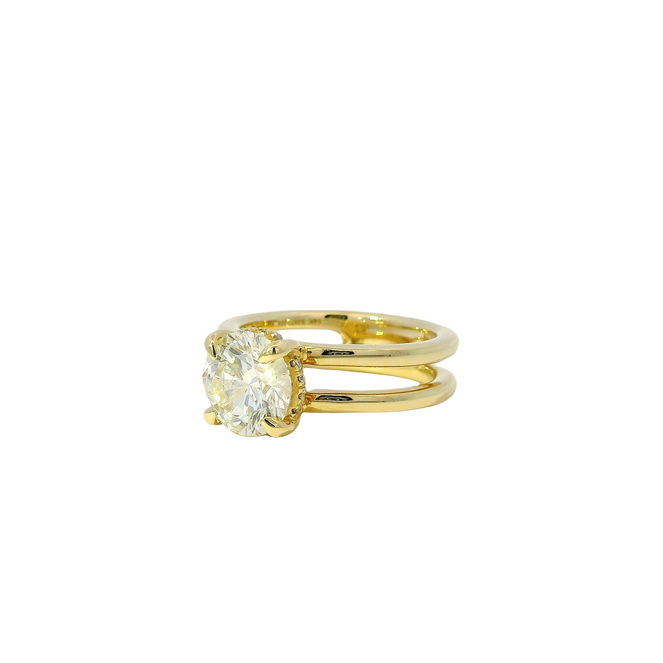 Taille ronde Or jaune 14k certifié GIA 2.25ct Round Brilliant Diamond 2 Row Engagement Ri en vente