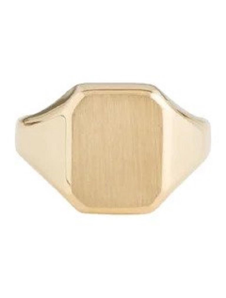 Add this precious 14K gold Rectangular Signet ring to your look! 
 
 14K Gold 
 Ring size 6 
 Gift Box Included!   
 Ships within 1-2 business days 
 
 Certificate of Authenticity - Joelle Jewelry
 We certify that this is an authentic piece of