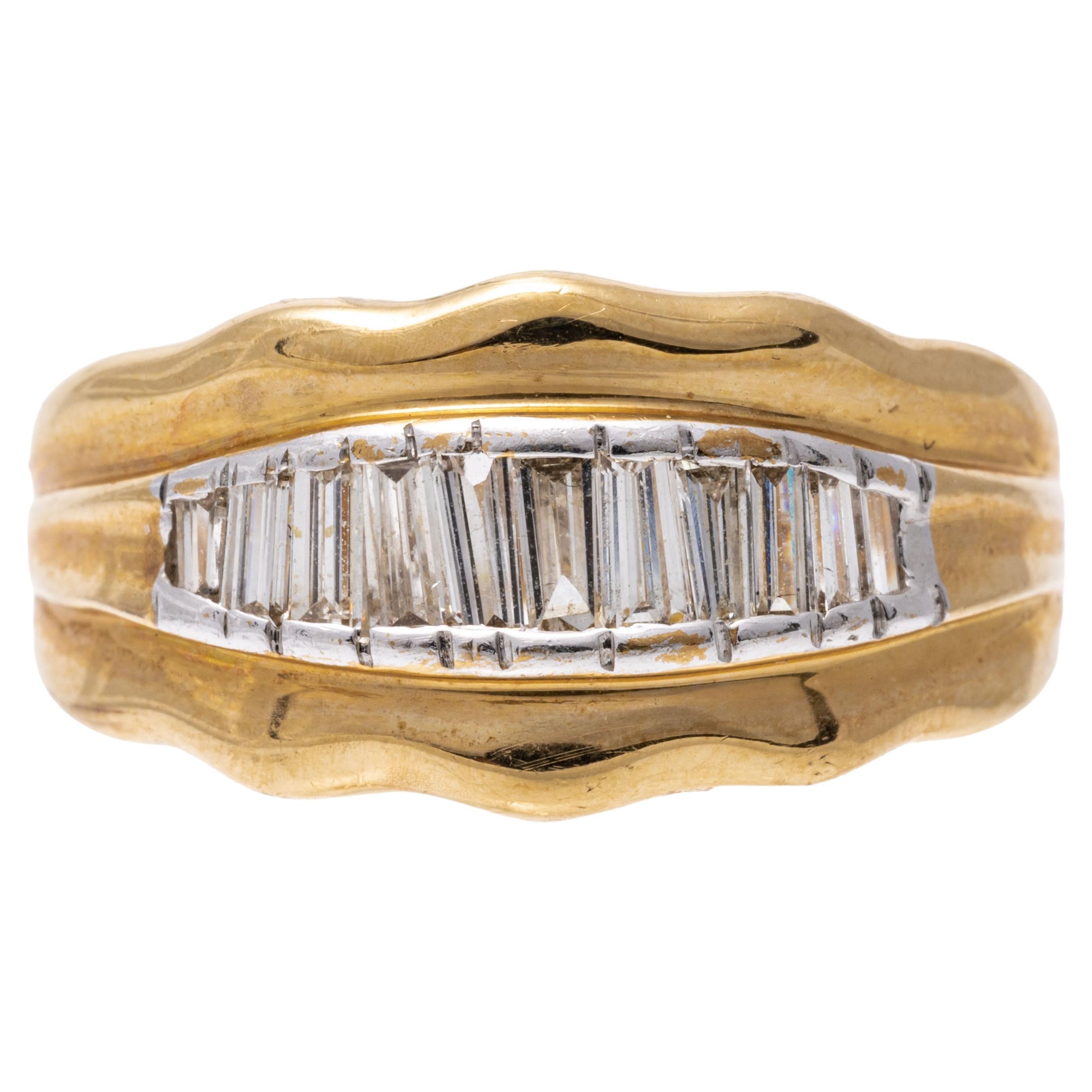 14k Yellow Gold Graduated Baguette Diamond Ring With Scalloped Edge For Sale