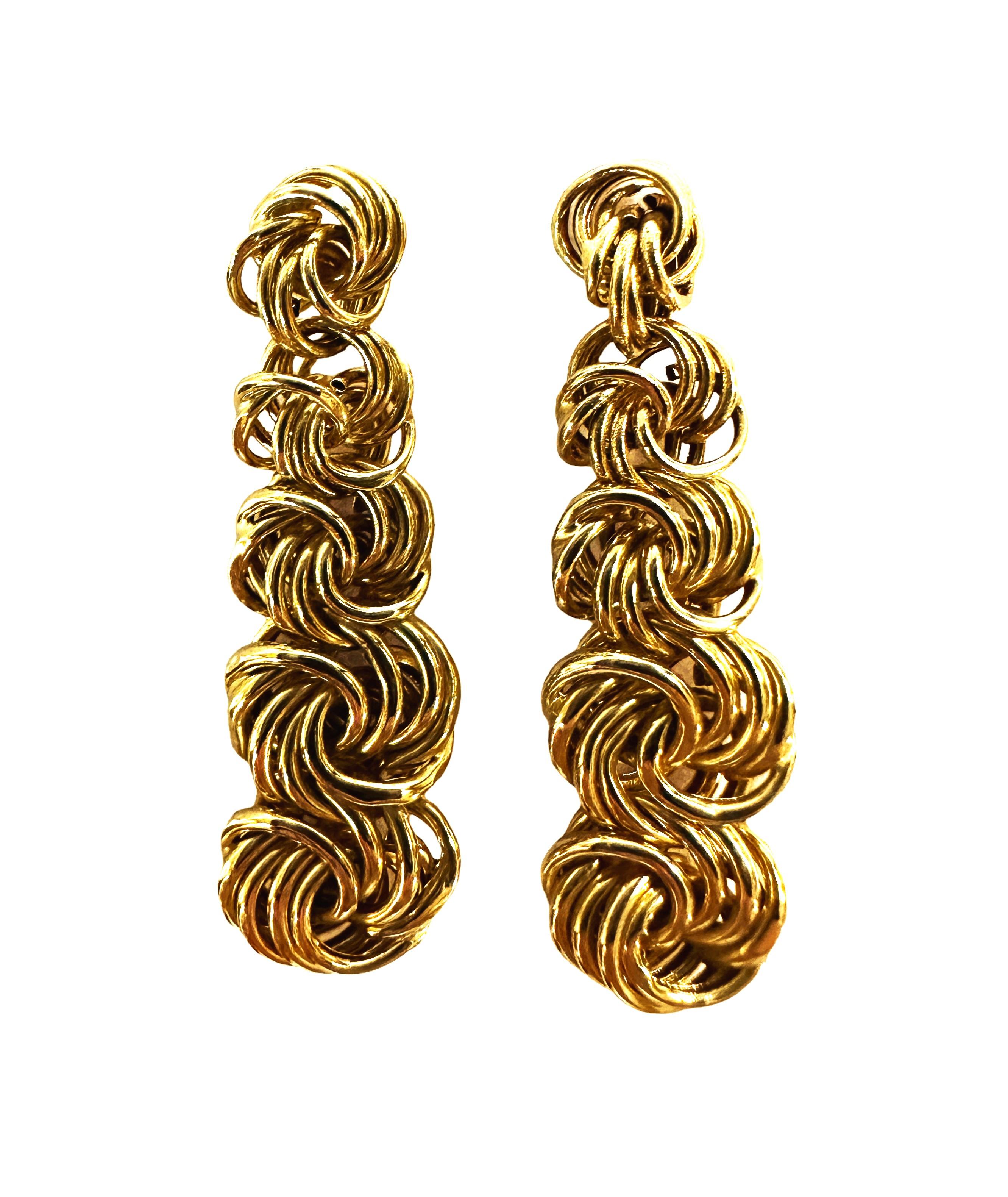 14k Yellow Gold Graduated Byzantine Post Earrings In Excellent Condition In Eagan, MN