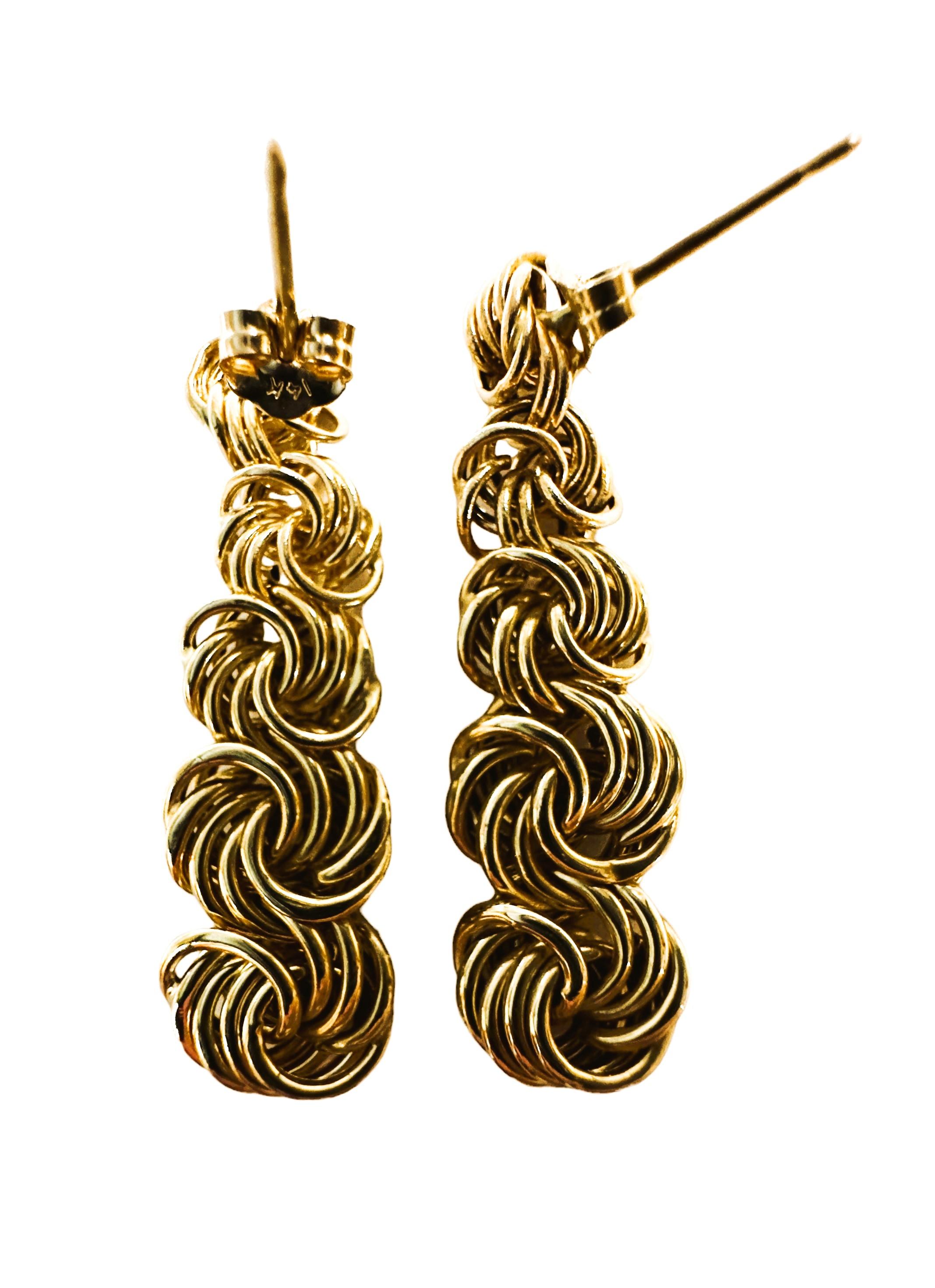 14k Yellow Gold Graduated Byzantine Post Earrings 1