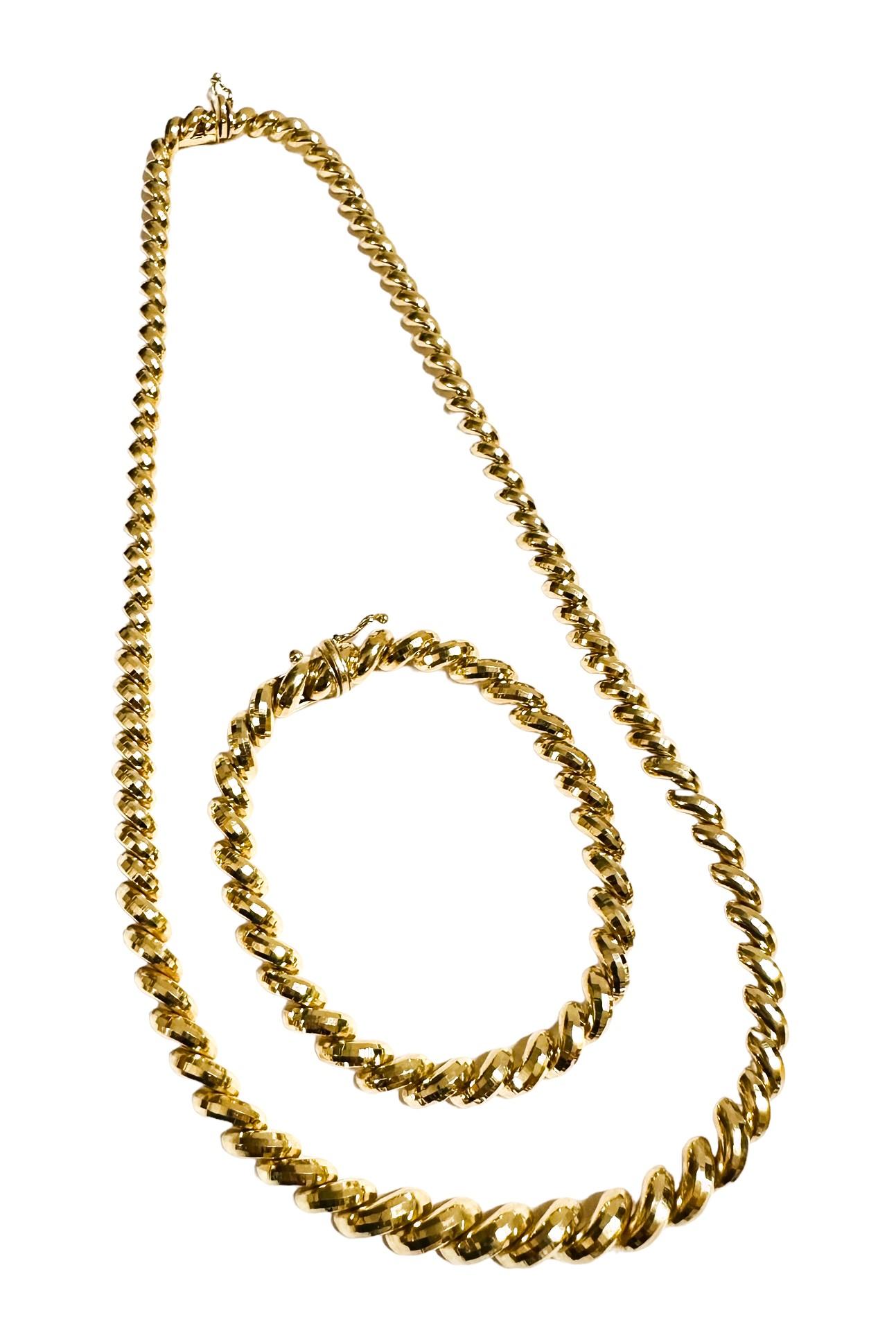 14k Yellow Gold Graduated San Marco Necklace 17.5
