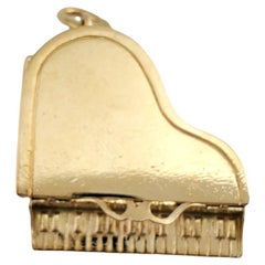 14K Yellow Gold Grand Piano Charm