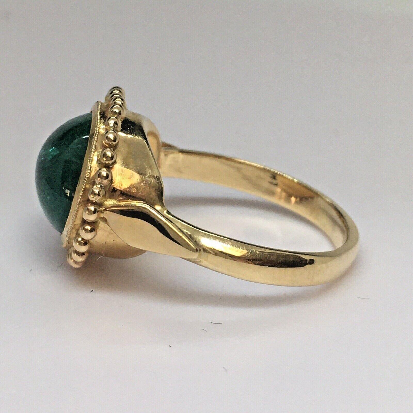 14K Gelbgold Granatierter Halo Natürlicher Erde Mined Smaragd Damen-Cocktailring (Art nouveau)