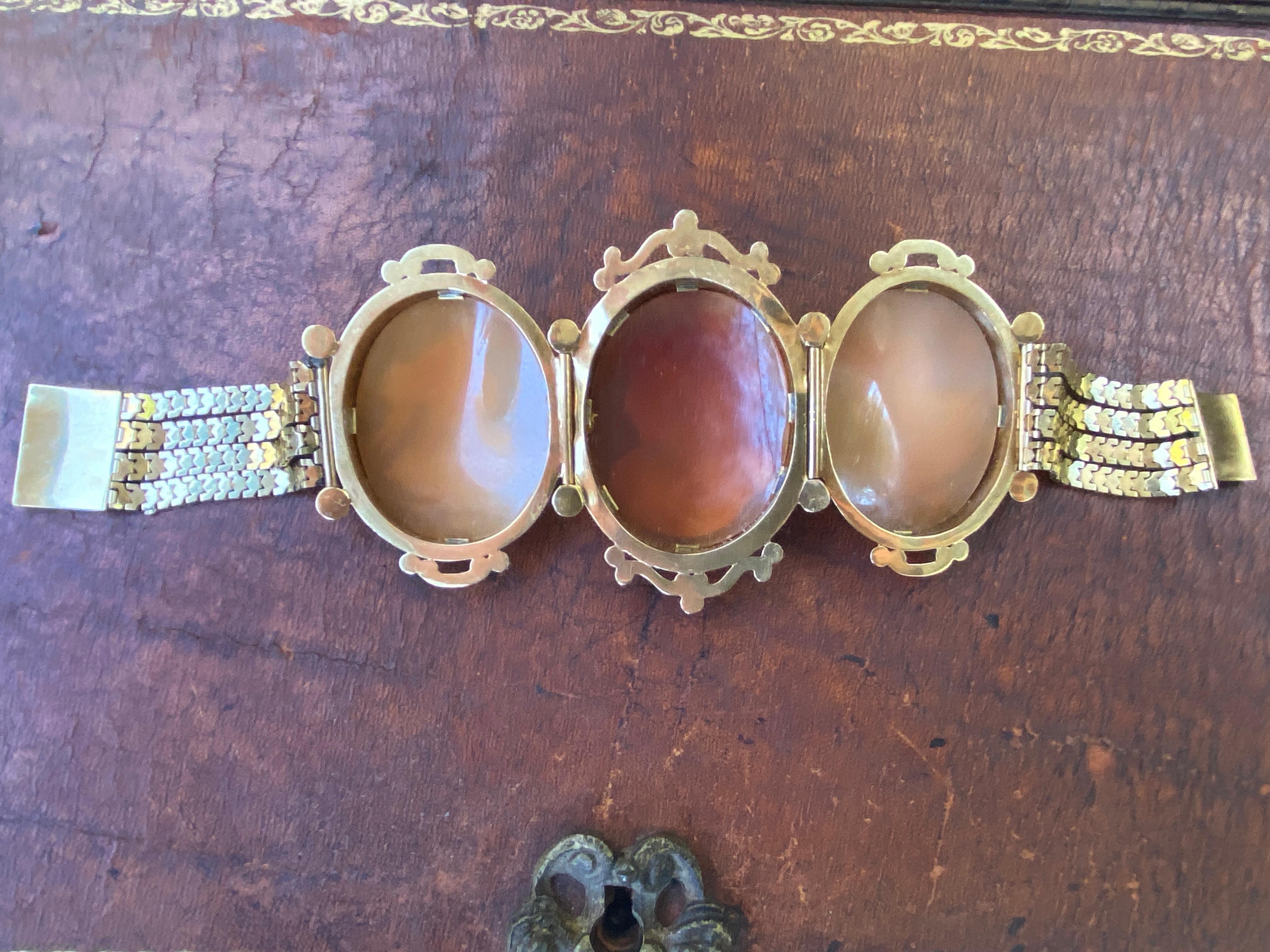 Bracelet camée grecque BACCHUS, NYX, HEMERA en or jaune 14 carats sculpté à la main en vente 5