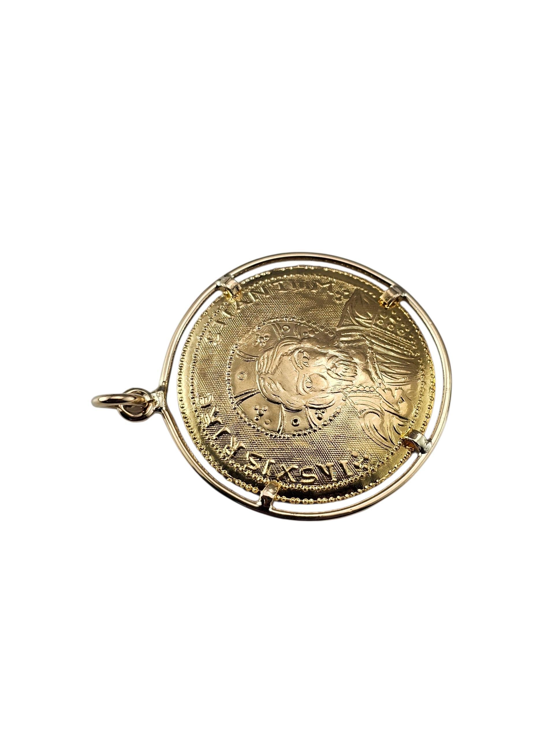 Contemporain Médaille en or jaune 14K avec pendentif Christ Pantocrator orthodoxe grec #23523 en vente