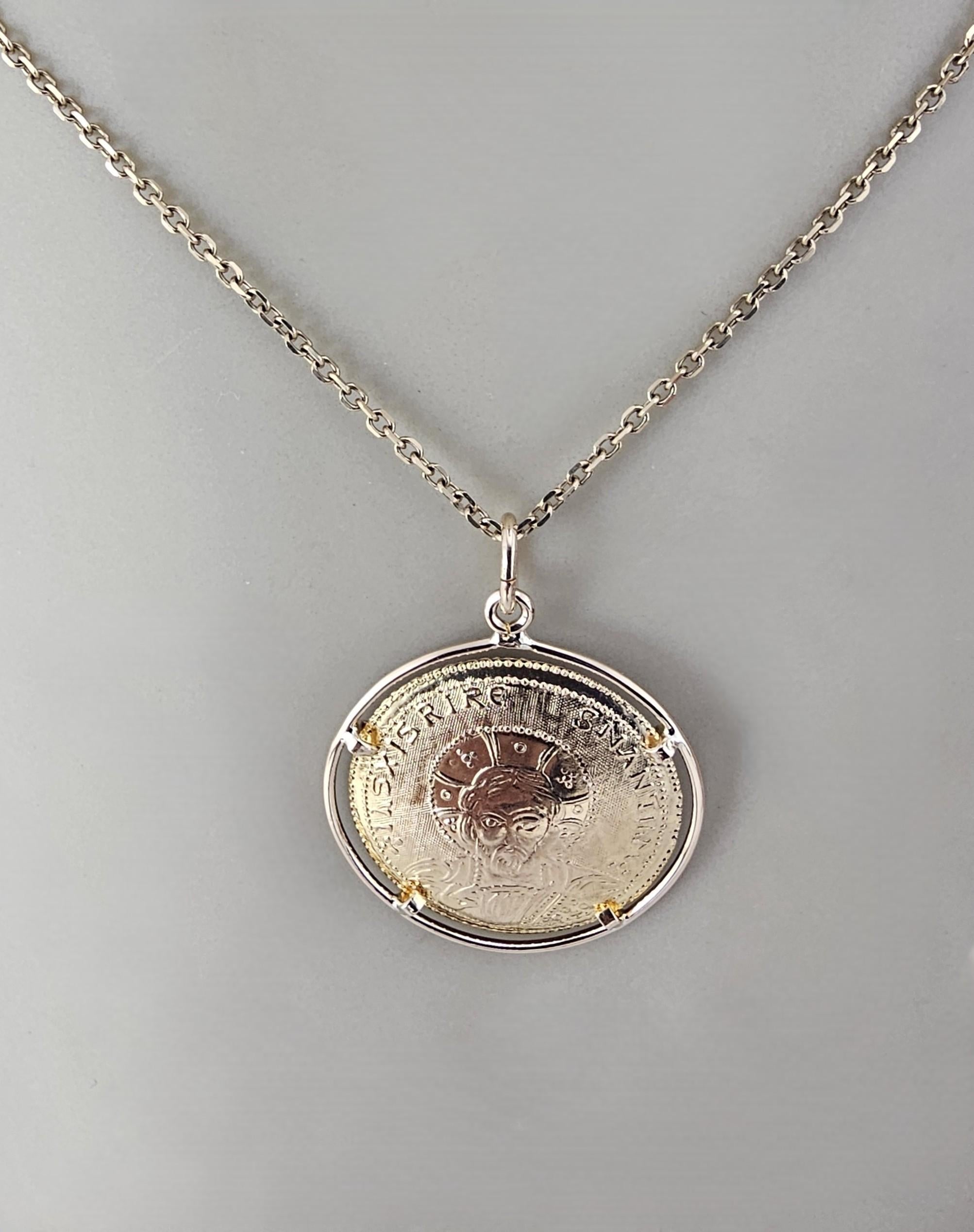 Médaille en or jaune 14K avec pendentif Christ Pantocrator orthodoxe grec #23523 en vente 2