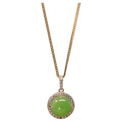 14K Yellow Gold Green Apple Jade Circle Pendant Necklace with VS1 Diamonds
