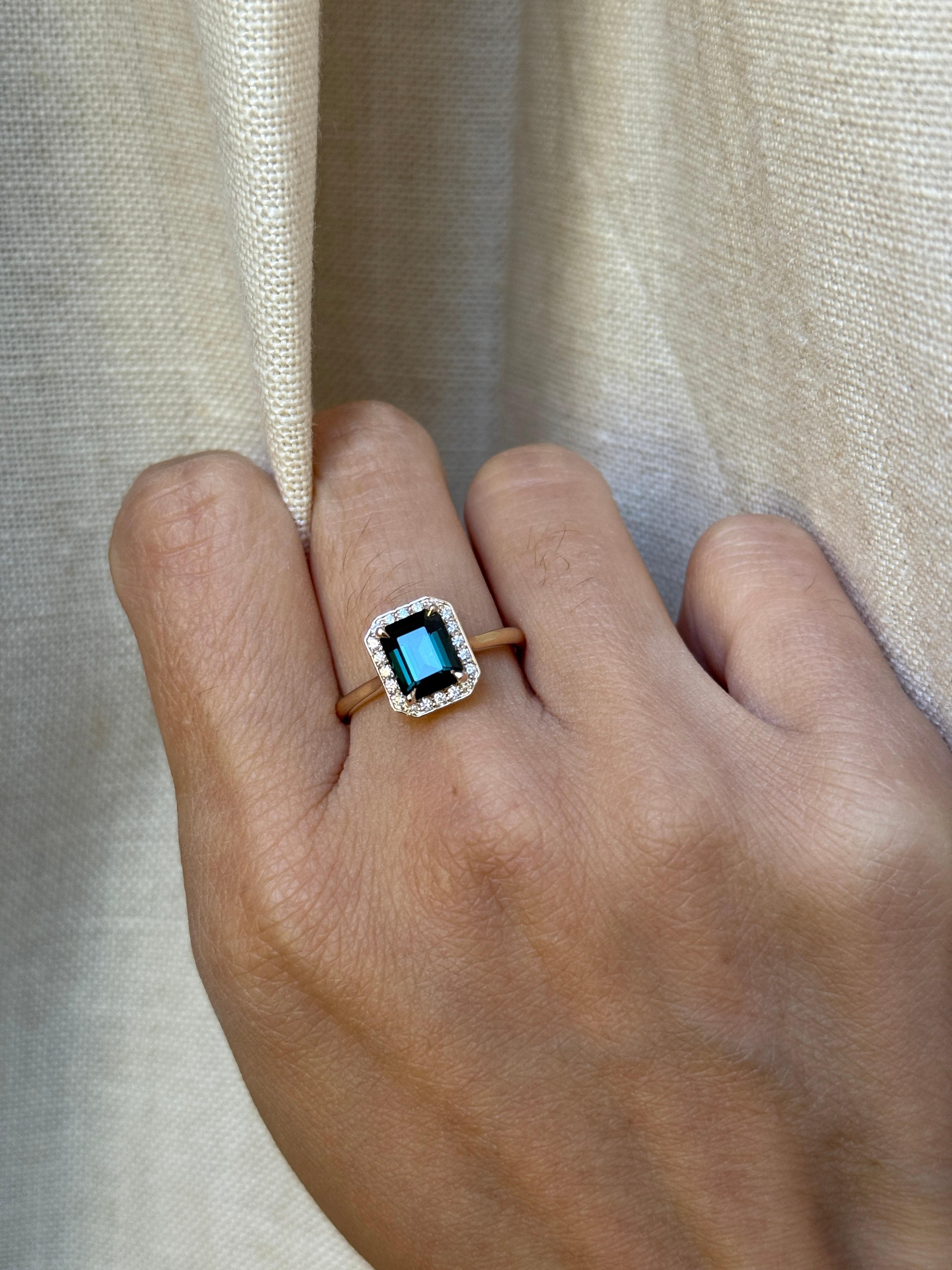 Bague de fiançailles en or jaune 14K à l'Indicolite verte 1.75 CT Tourmaline en vente 2