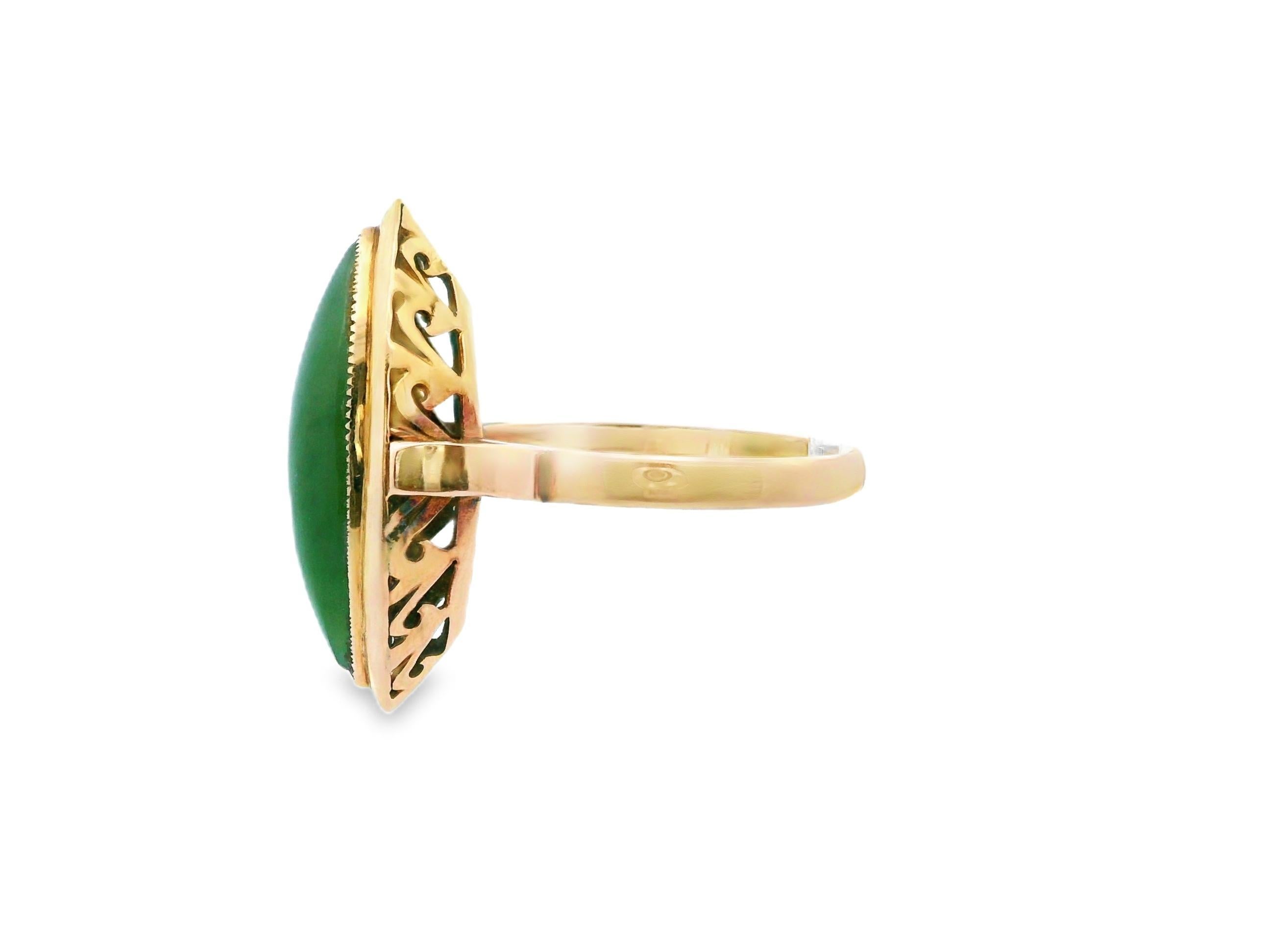 14K Yellow Gold Green Jade Cabochon Statement Ring in vendita 4