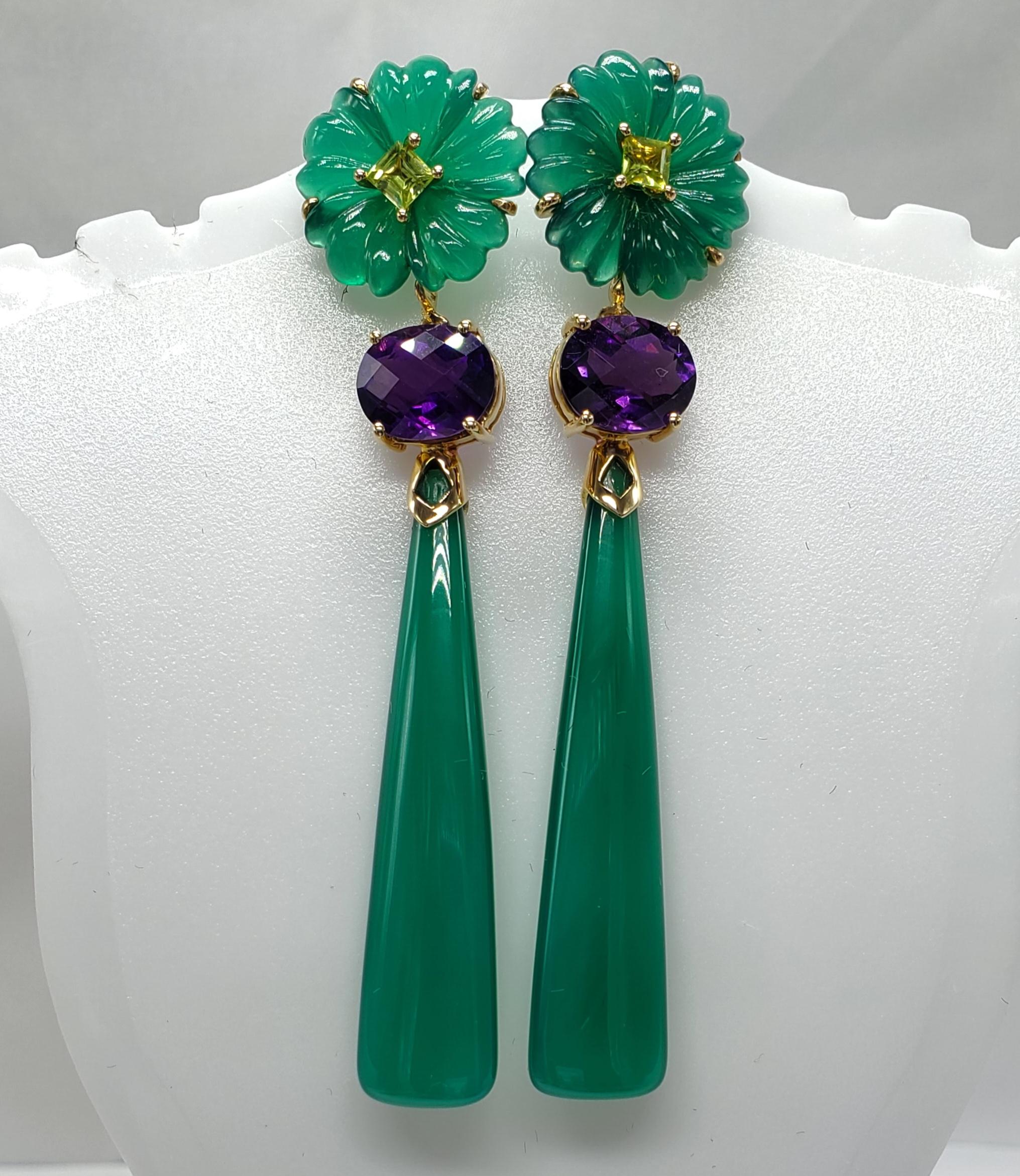 14K solid yellow gold Green onyx, amethyst and peridot Earring.
long dangling ,beautiful combination of colors  .
total length is about 3 inch long.