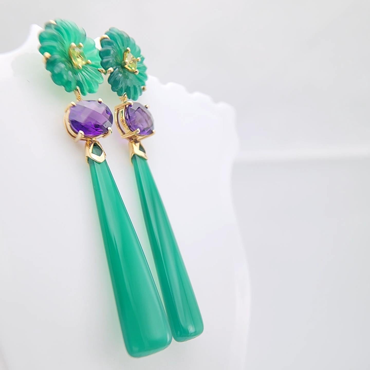 Women's 14K Yellow Gold Green Onyx Amethyst and peridot Earring. For Sale