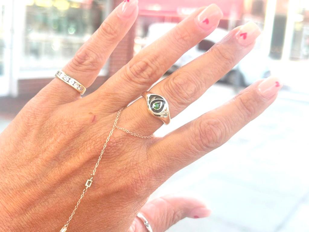 Women's or Men's 14K Yellow Gold Green Peridot & Black Enamel Signet Ring 0.18 Carats For Sale