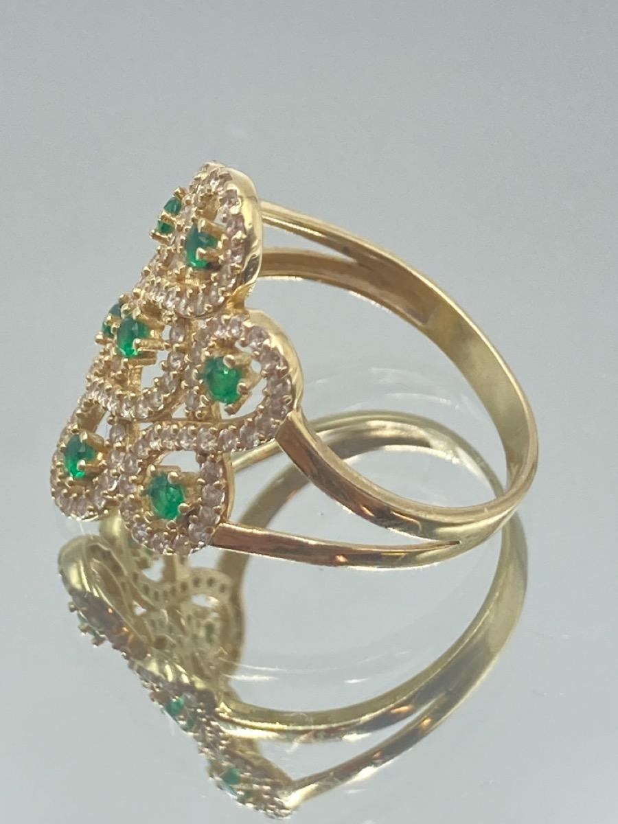 Women's or Men's 14K Yellow Gold, Green Stones and Cubic Zirconia Sones 2.6g Size: 7 For Sale