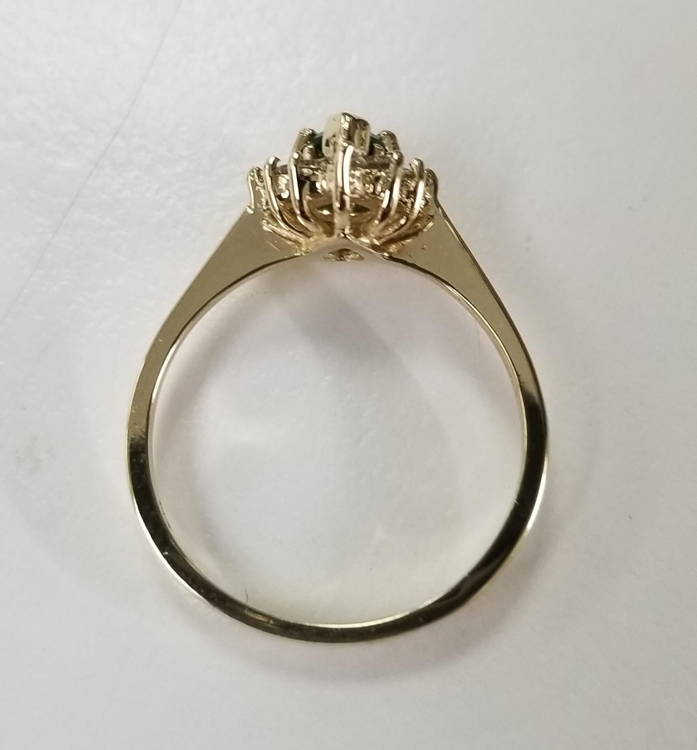 Ring aus 14 Karat Gelbgold mit grünem Turmalin und Diamant im Zustand „Neu“ im Angebot in Los Angeles, CA