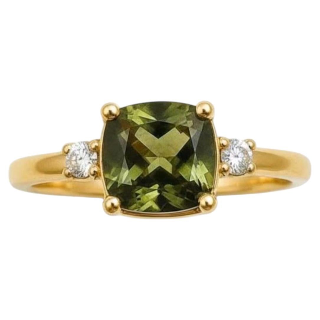 Cocktailring aus 14-karätigem Gelbgold mit grünem Turmalin und Diamanten