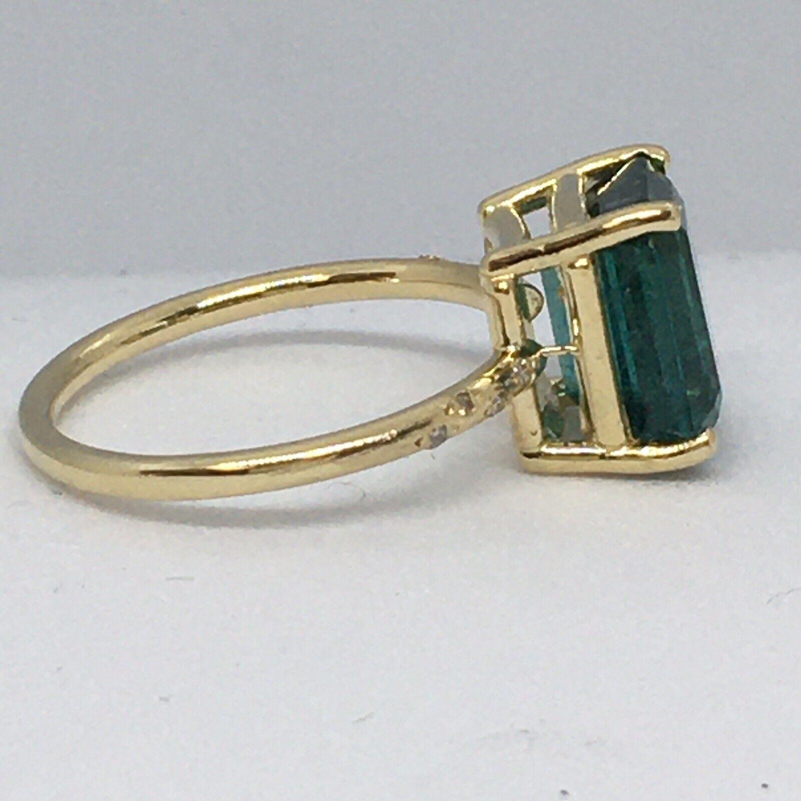 14k Yellow Gold GreenTourmaline Diamond Ring Made in US In New Condition For Sale In Los Angeles, CA