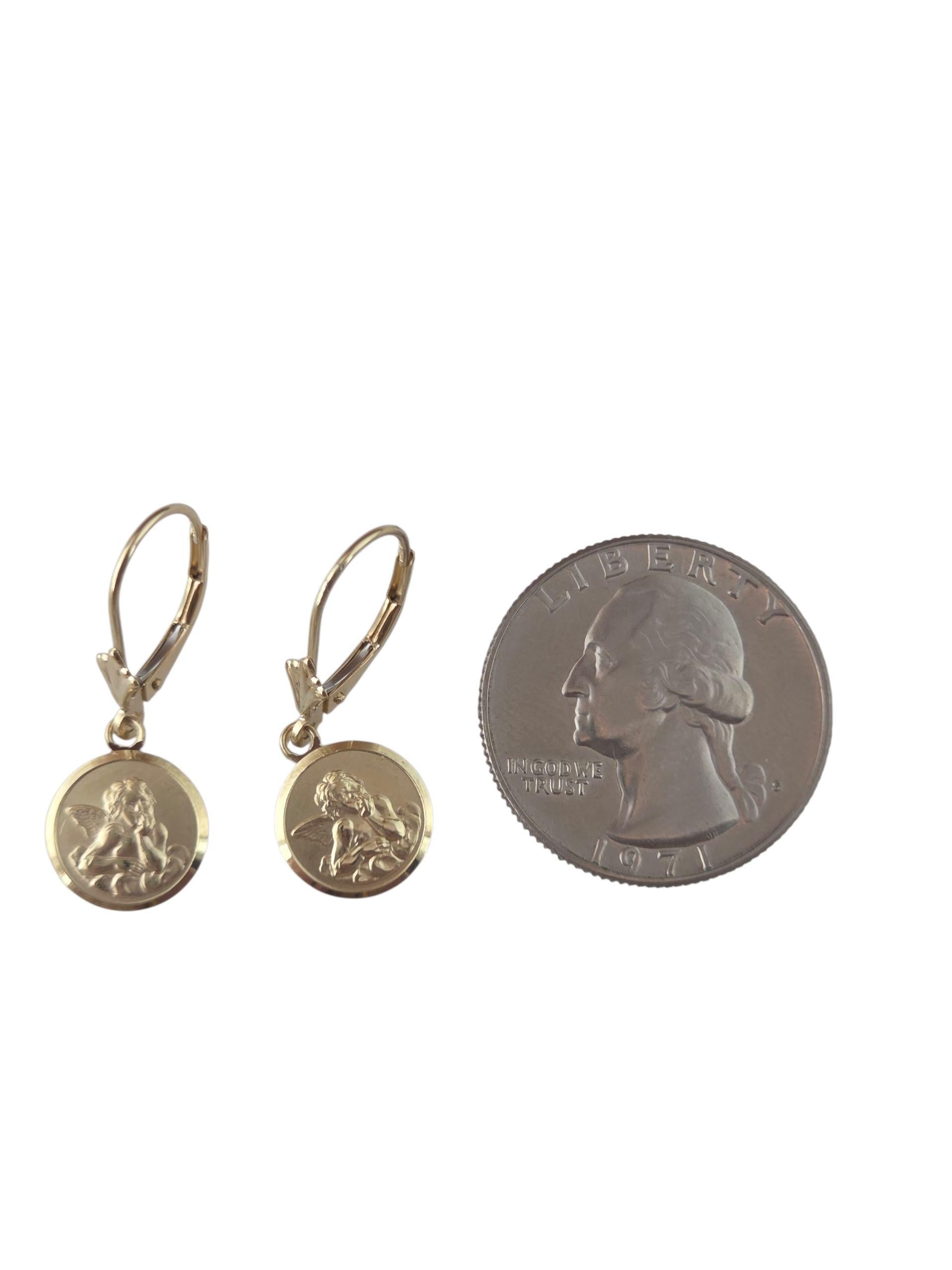 Orecchini a pendente con angelo custode in oro giallo 14K #23647 In condizioni buone in vendita a Washington Depot, CT