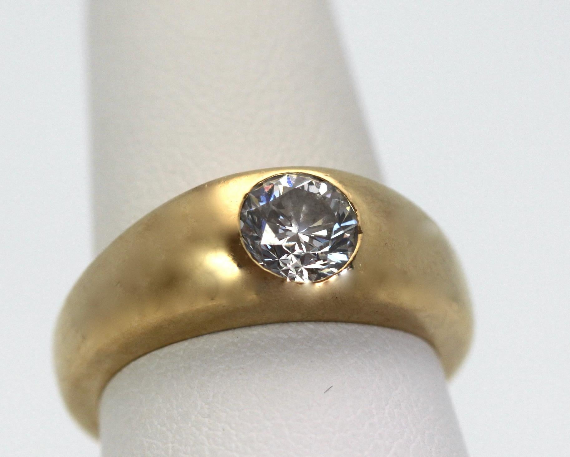Round Cut 14K Yellow Gold Solitaire Ring