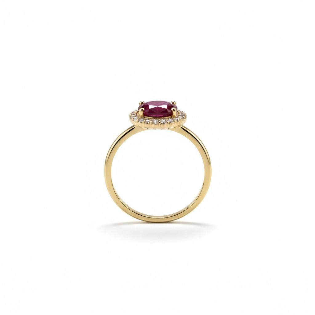 Bague en or jaune 14K avec rubis cabochon en halo et diamant en vente 2